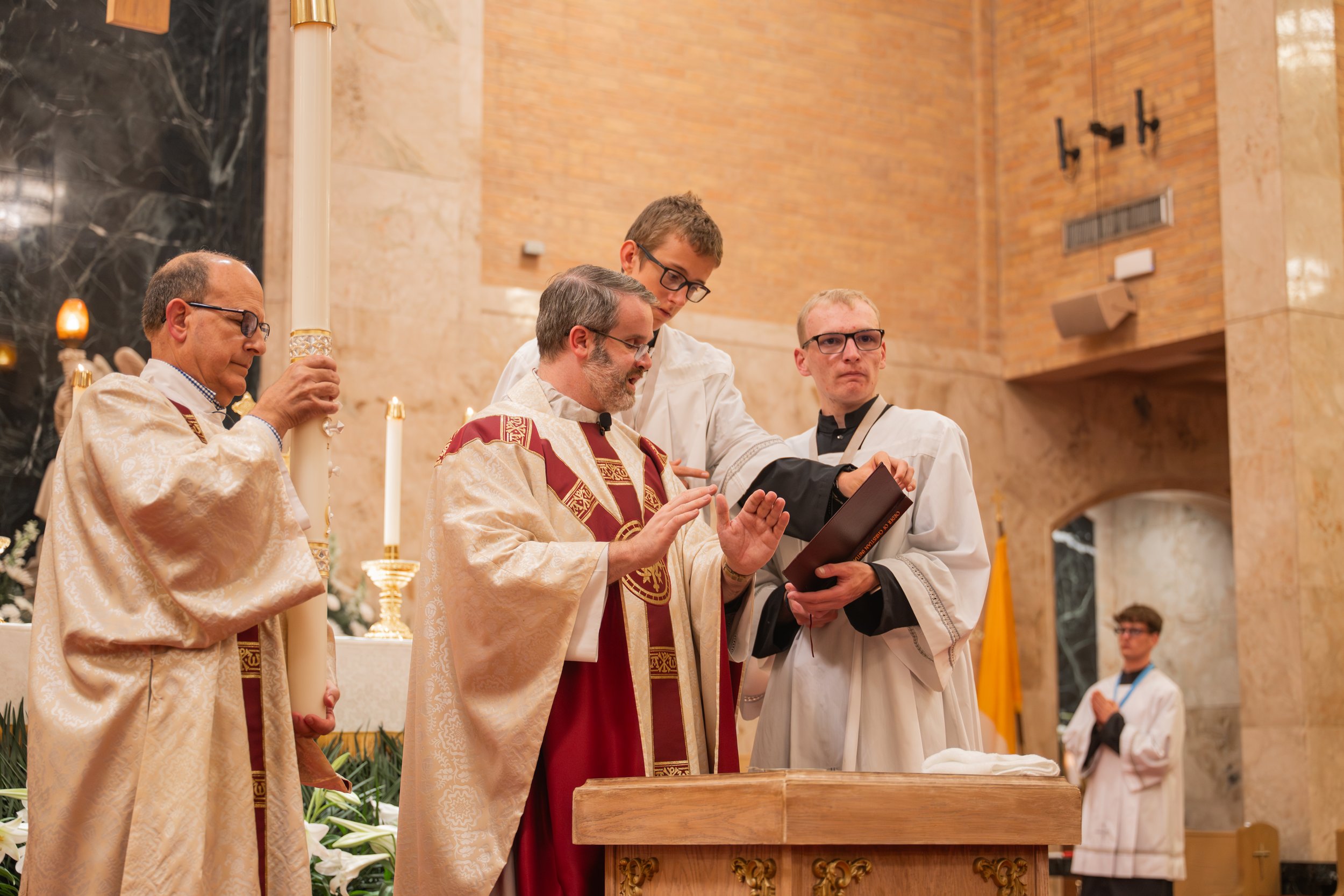 mlvrt-SLCC-EasterVigil-67.jpg