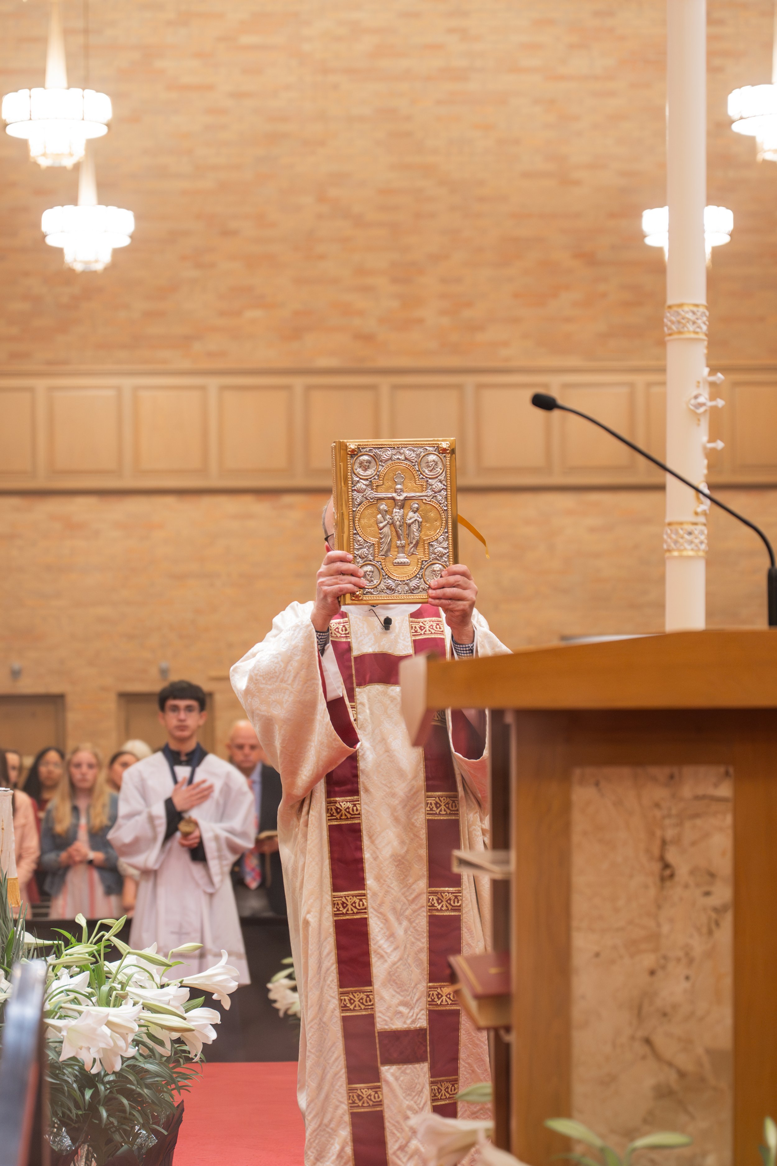mlvrt-SLCC-EasterVigil-58.jpg
