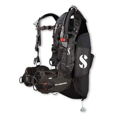 Best Dive BCDs for 2025 🏆 [Marine Biologist Reviewed]