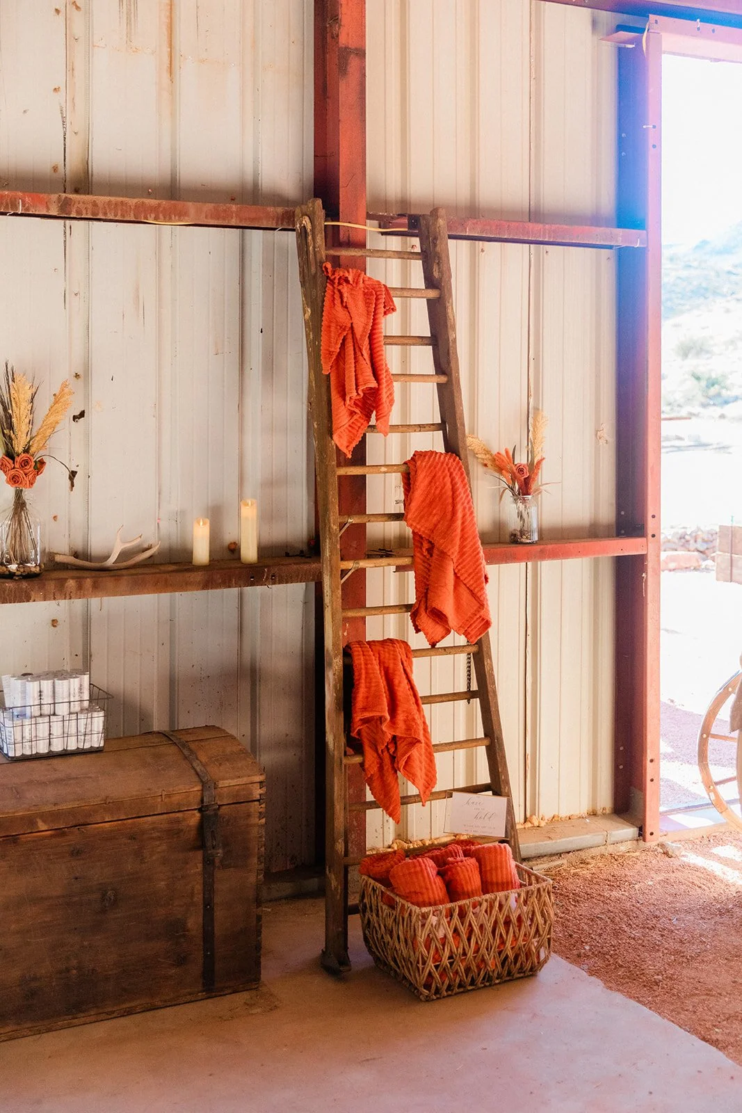 Kingman Arizona Barn Wedding-117.jpg