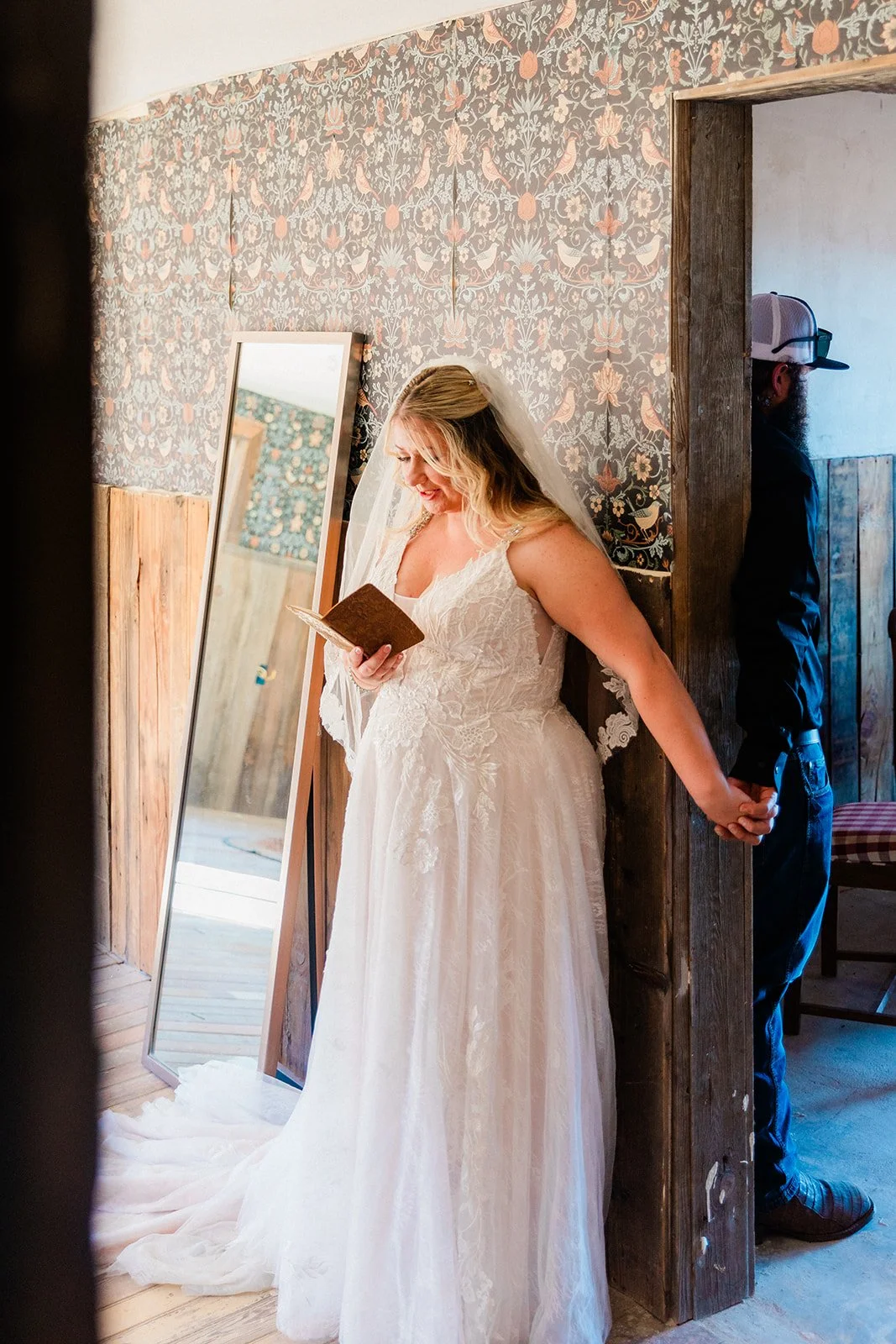 Kingman Arizona Barn Wedding-78.jpg