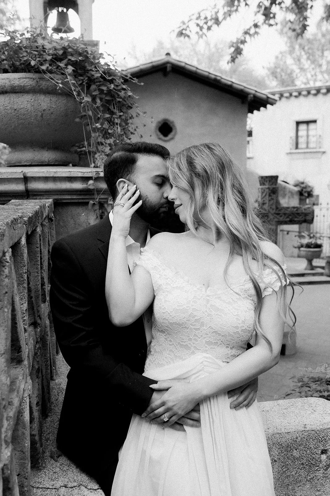 Tlaquepaque Engagement BW-23.jpg