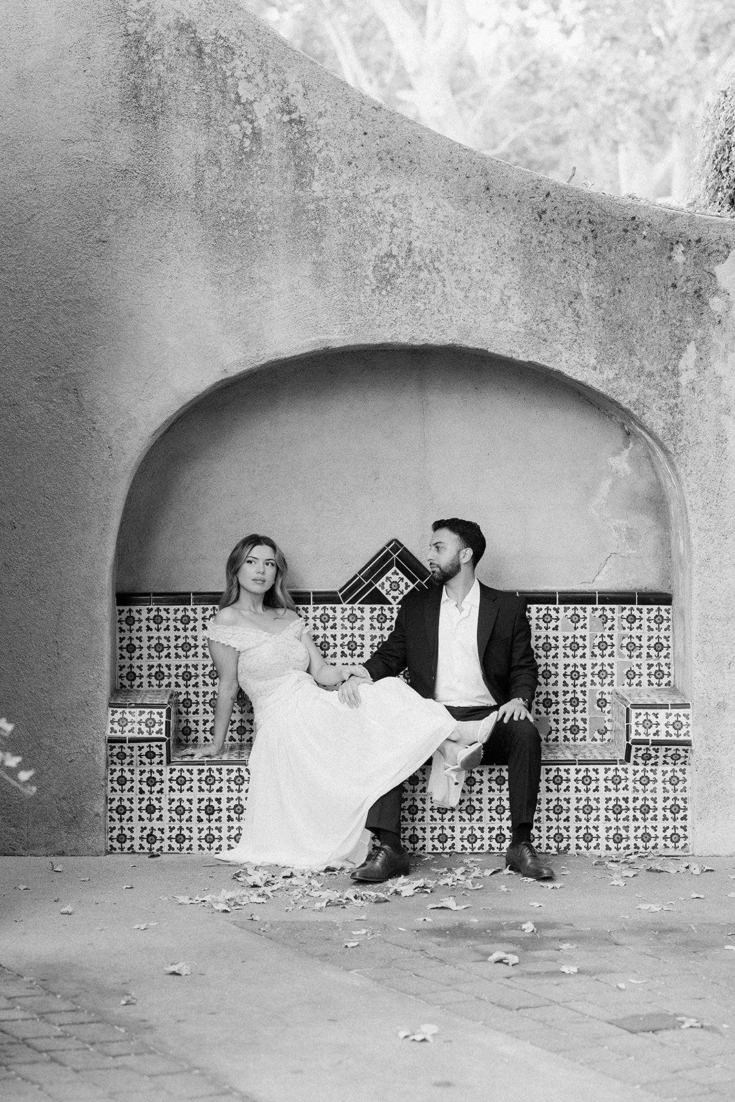 Tlaquepaque Engagement BW-45.jpg