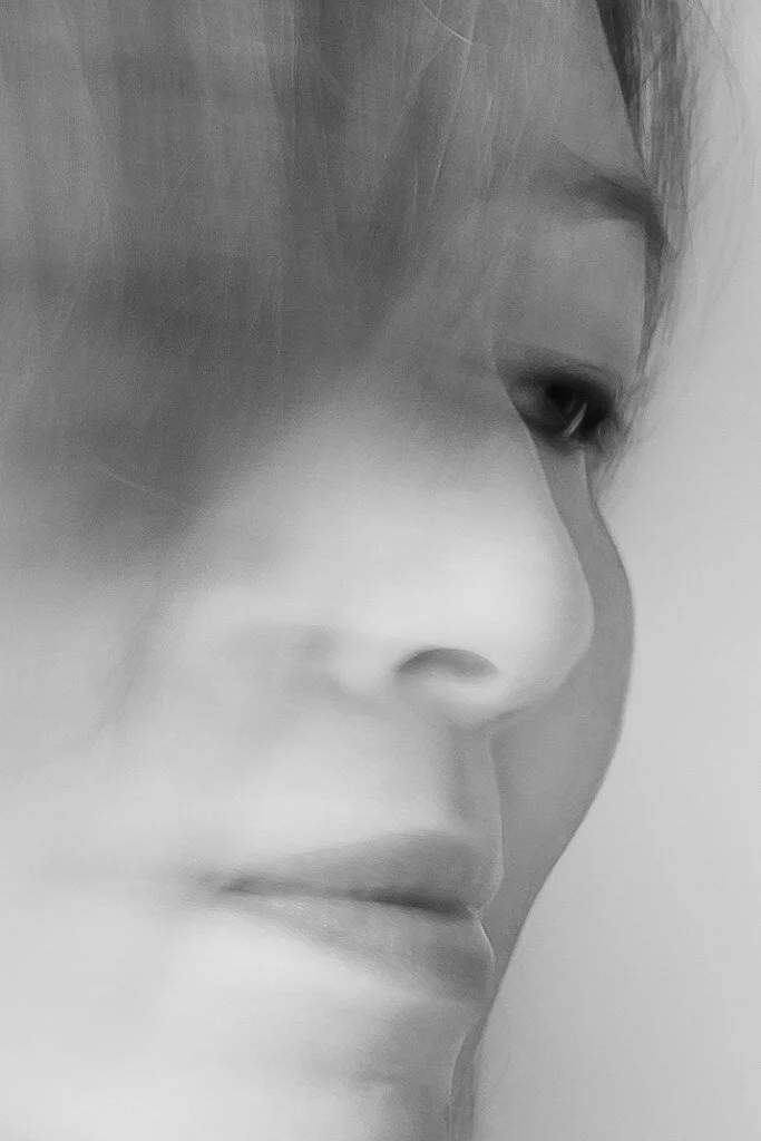 920Maggie-TanThe-Head-Turning-Self-Portrait3.jpg
