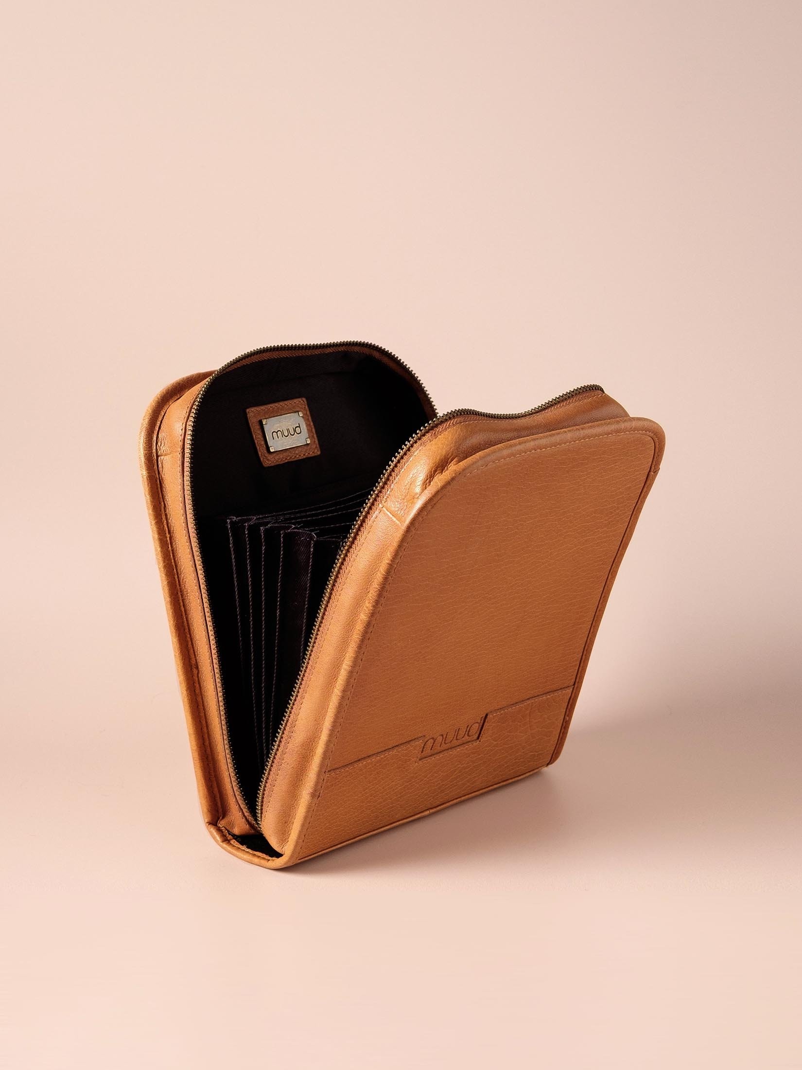 Muud Voss Needle Case Flock-3750.jpg