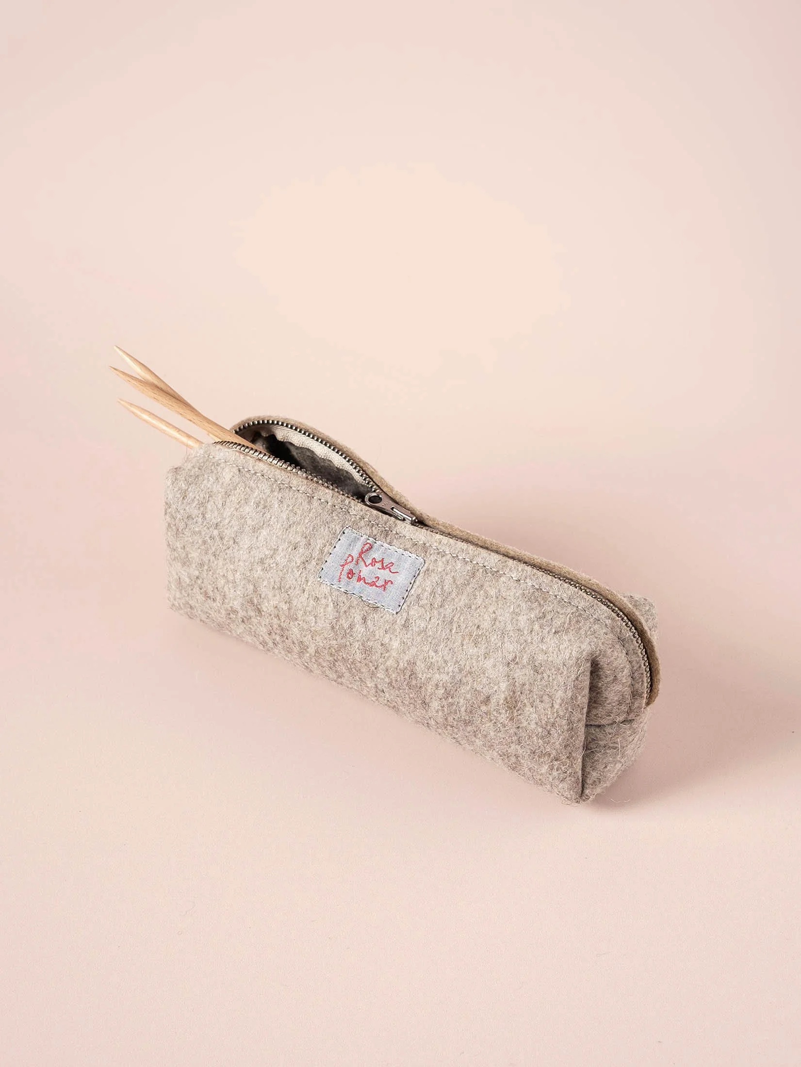 Rosa Pomar Felt Case Flock 3789.jpg