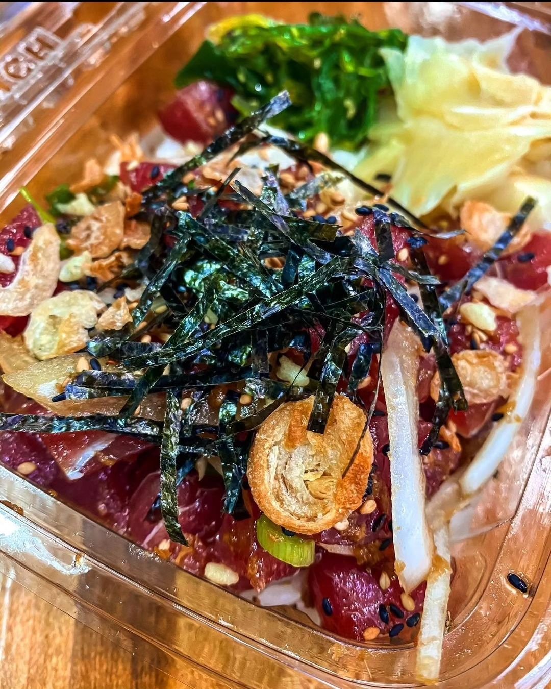 Poke? Yes, please! Because we offer wholesale, we get fresh fish delivered every day. It's never frozen, except our shrimp. We take that frsh fish and build made-to-order poke bowls just for you. Order them all day. 

🍚 this is our O'ahu poke bowl. 