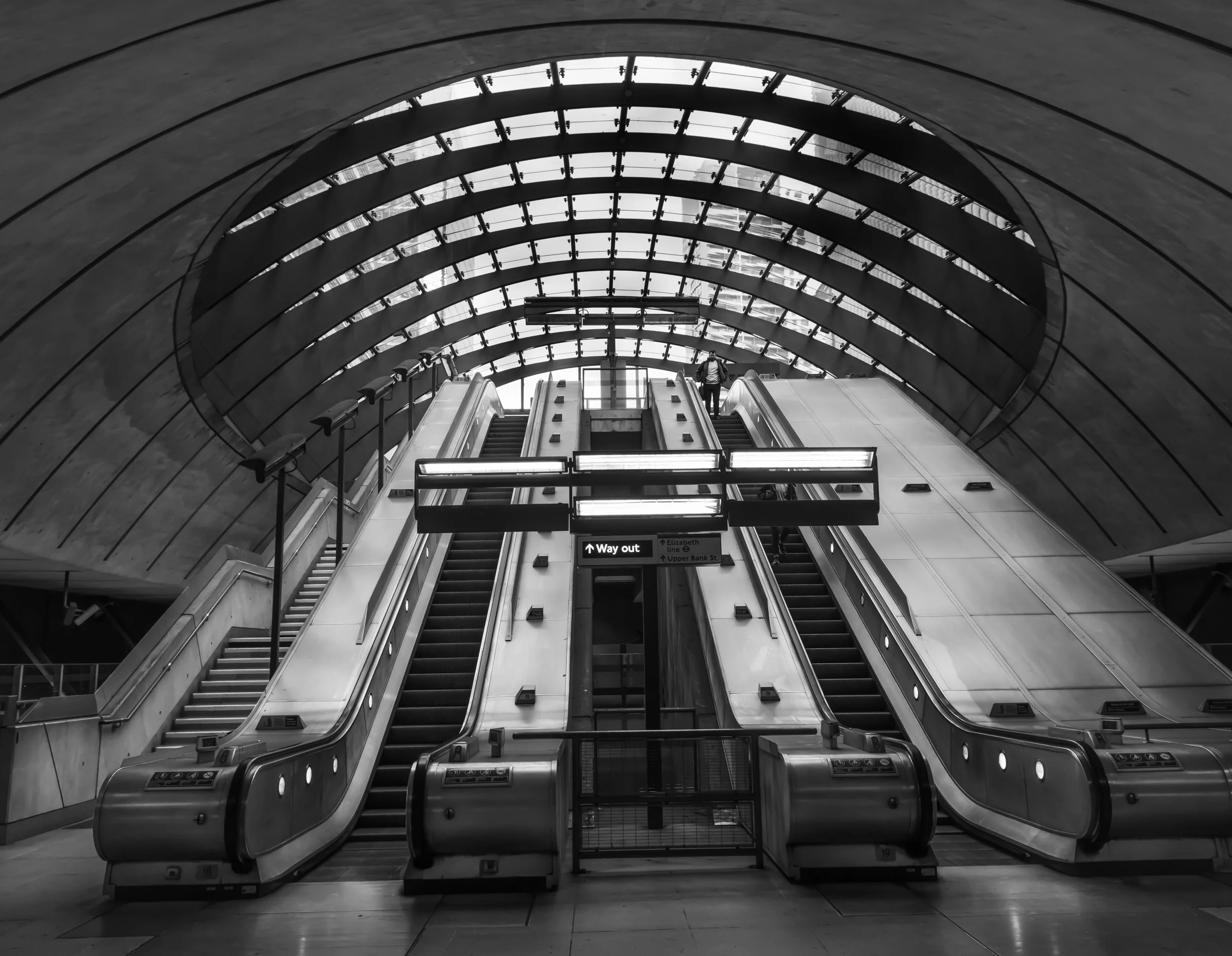 Canary Wharf, London. (Copyright 2024 © peterclaphamphotography)