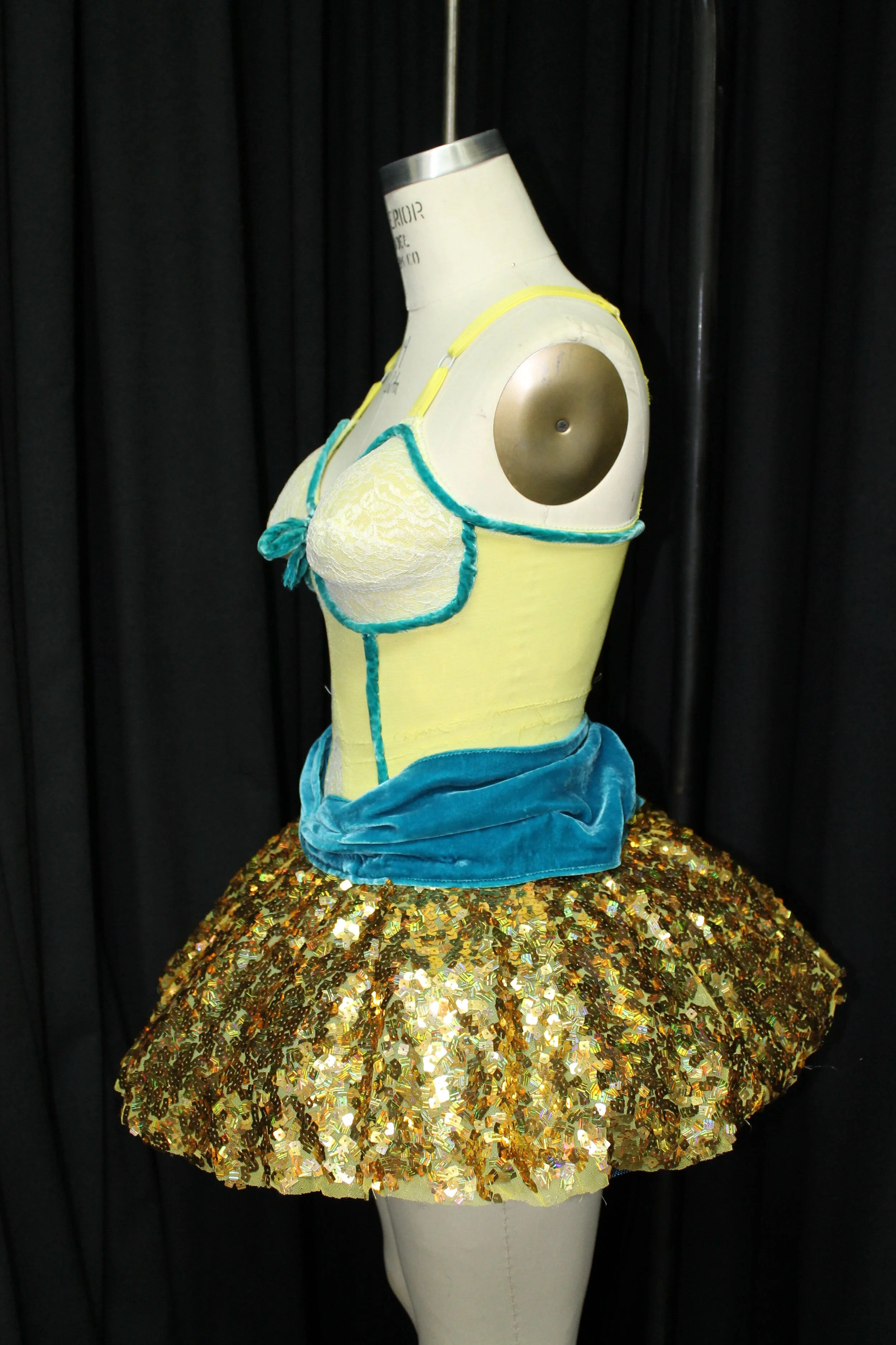 Side View of Hot Box Girl (Bushel and a Peck)
Guys and Dolls
Costume Designer: Charlene Gross