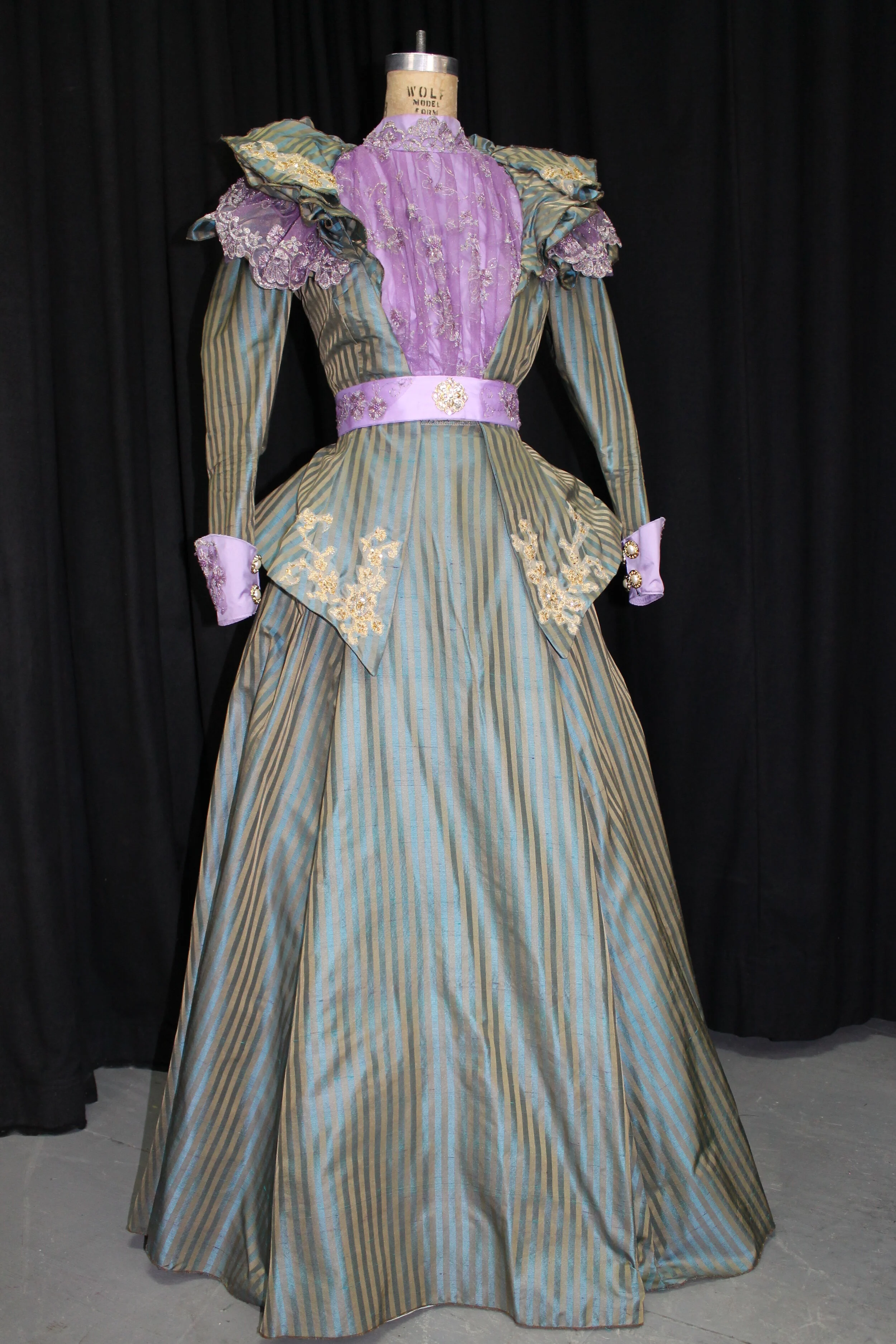 Front View of The Lady Sophy Dress
Utopia, Limited
Costume Designer: Amber Cook