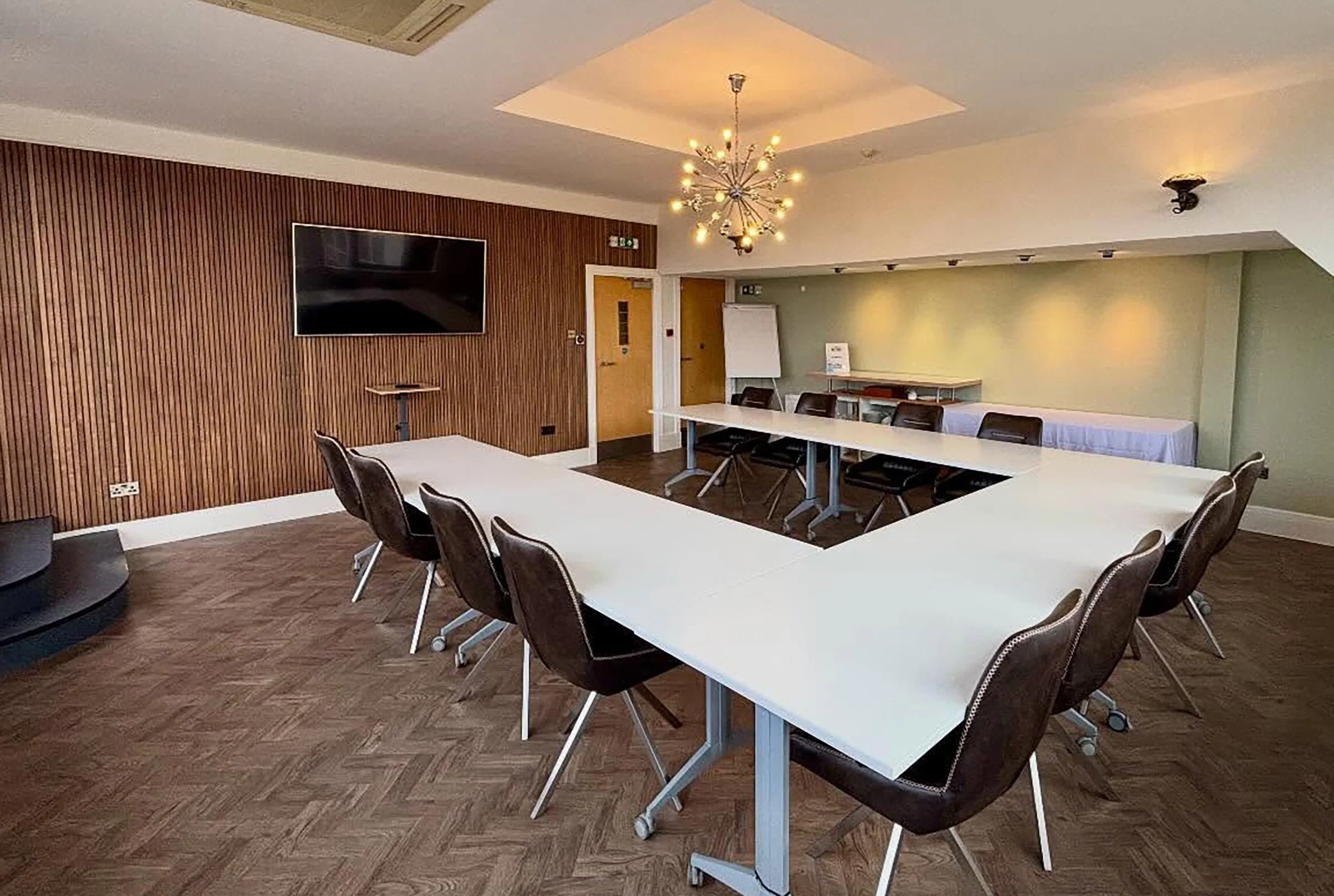 Boardroom Meeting Space