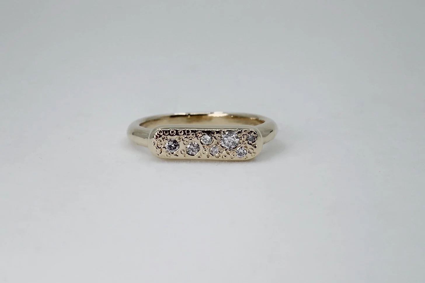 Diamond Mini Pillow Signet Ring