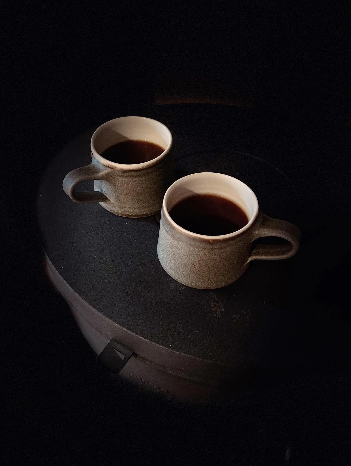 @lars.and.margo &hellip;morning coffee, stovetop&hellip;embracing November with delicious, smooth Honduran ~ light medium with a great buttery flavour ~ our last sack arriving Thursday, get it while you can&hellip;. #00H 

 #november #localroaster #s