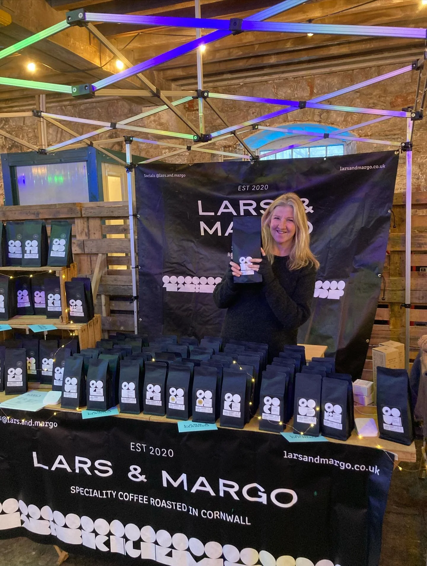 Come and grab your coffee&hellip;and your chocolate! @royalwilliamyd 
Every Wednesday and Sunday leading up to Christmas ✨✨✨✨

#plymouth #localcoffeeroaster #devon #coffeelovers