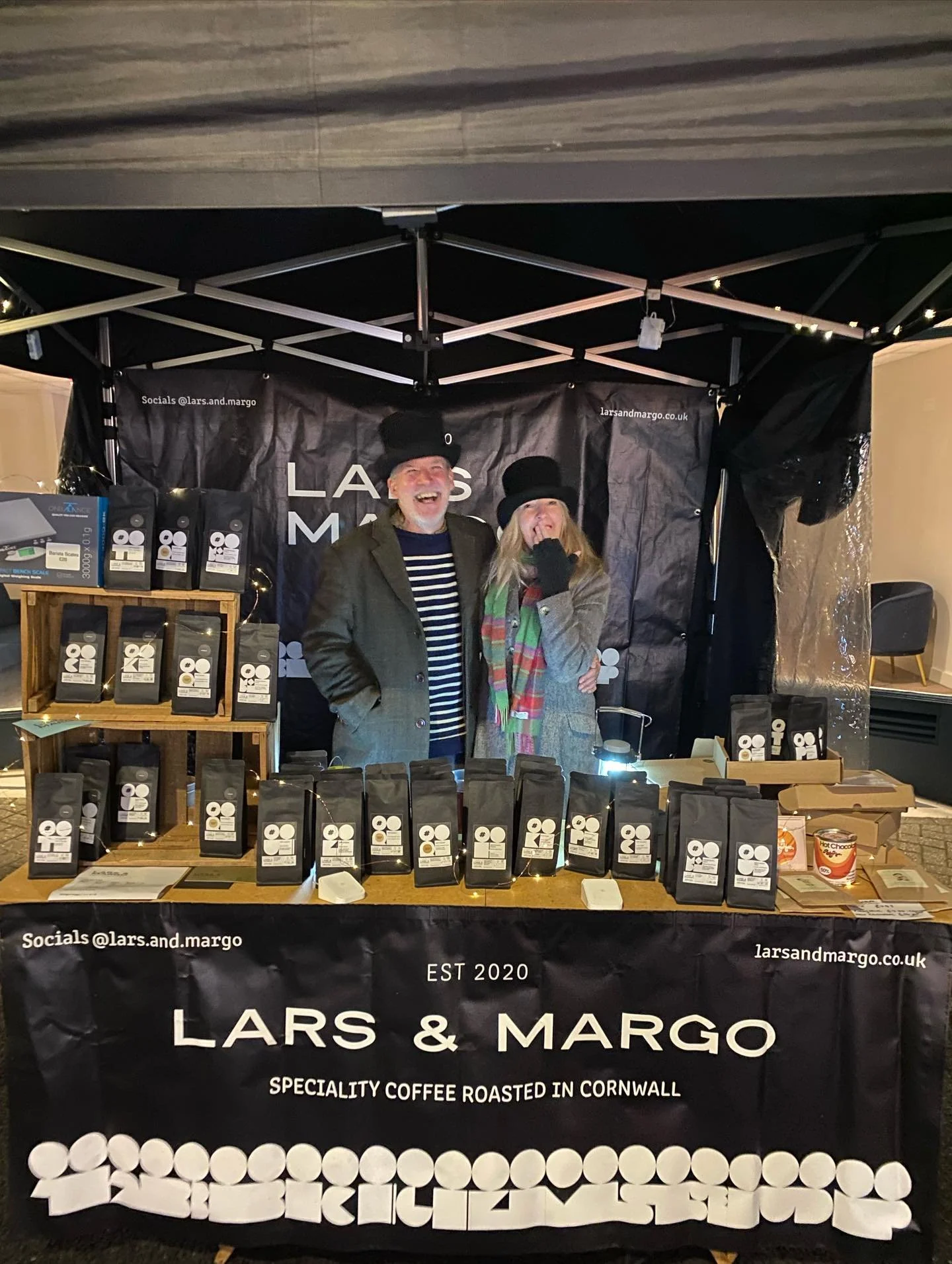 Such a fun evening! ✨✨✨Congratulations to all those involved with organising and a big shout out to all those that visited and supported! A success once again! See you all next year! 

📸 by @davidhoskin13 @thebrewbox_cornwall 

#lostwithiel #dickens