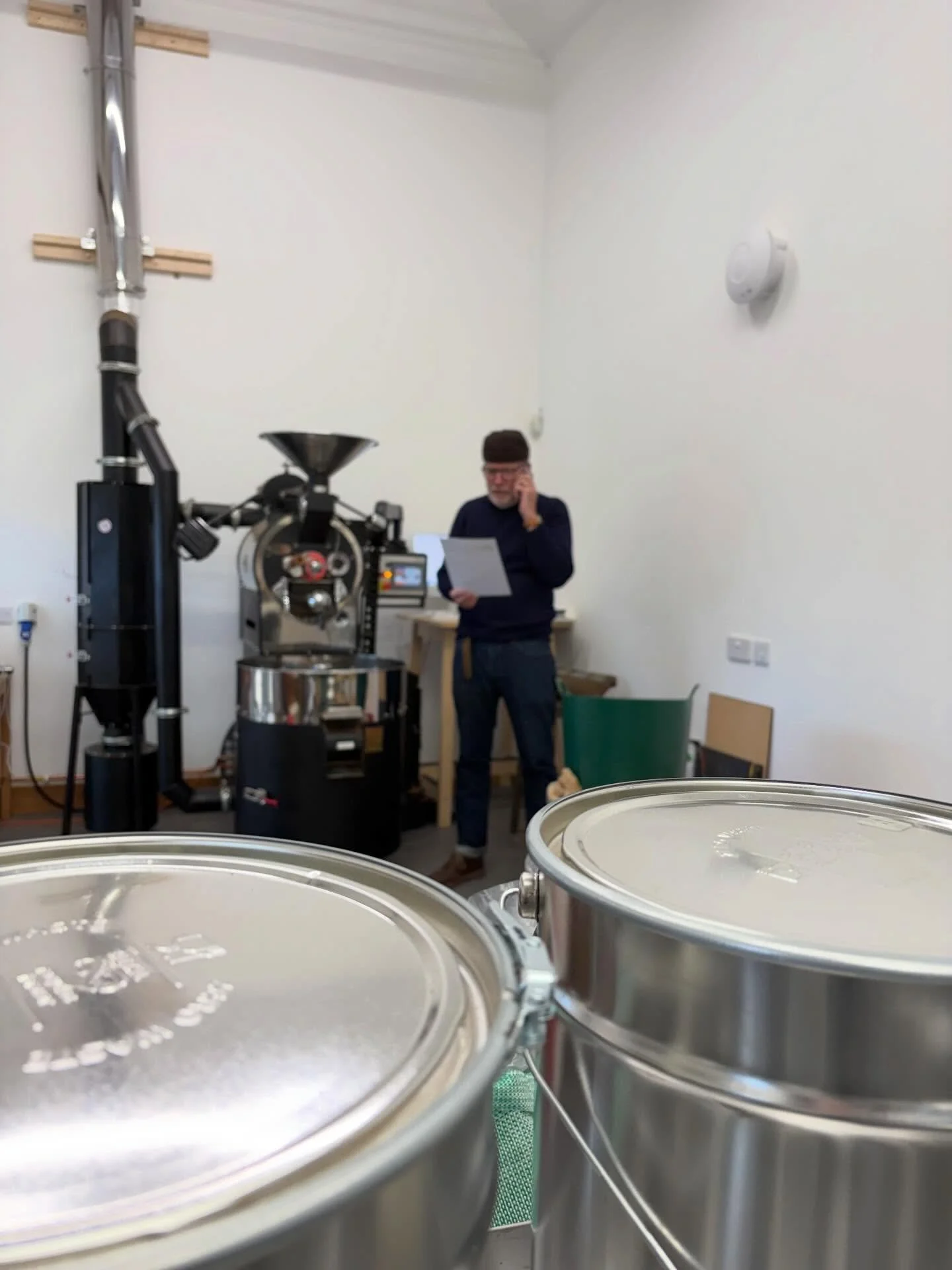 Running through the essentials before we kick off the year. Just calling I.T. support (aka our son Will in London!!) regarding switching things over to our new @apple 

Of course we, as his parents, taught him all he knows&hellip;!!!! 🤣🤣

Open for 