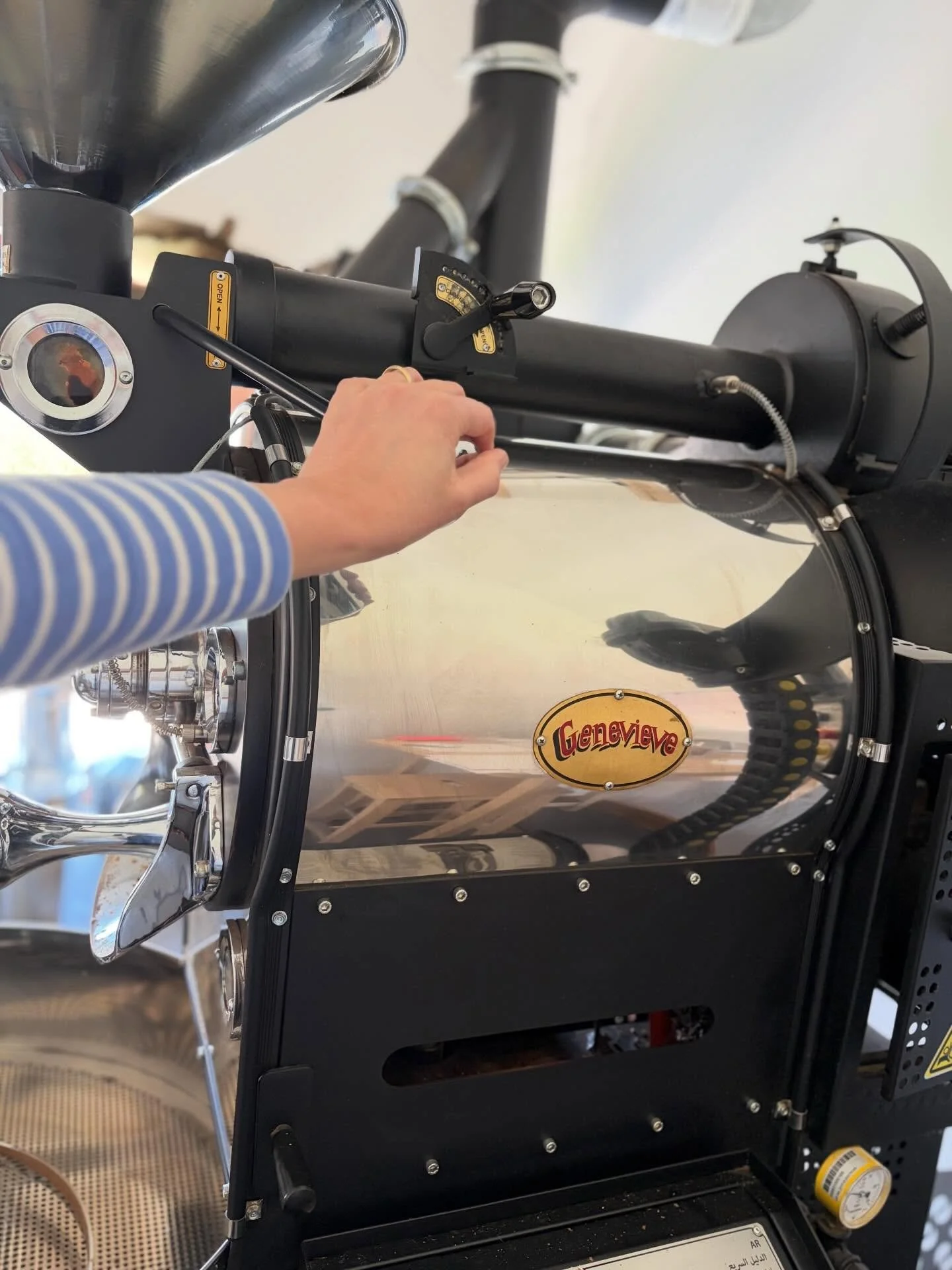 Hoping you all had a cracking good Easter? Pleased to say orders have ramped right up &hearts;️🙏🏻thanks to the beautiful public for supporting local cafes, pubs, hotels etc etc etccccc! Genevieve is kicking out those roasts today. BIG thanks from t