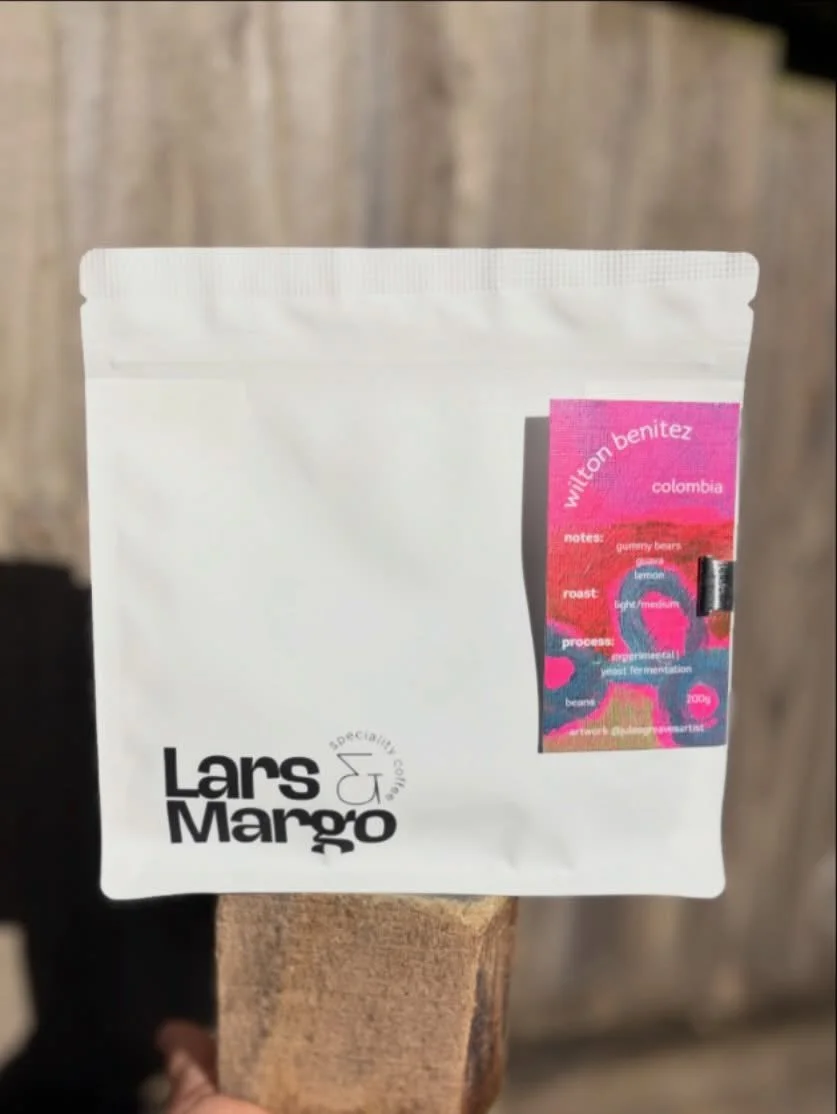 Wilton Benitez ‼️ 
Yeast Fermentation 
Super funky! 

VERY limited edition run! 
Available 22 x 200g bags, one single medium/light roast.

AND we introduce the most fabulous @julesgreavesartist our dear friend and &lsquo;Fluoro Queen&rsquo; as our ar