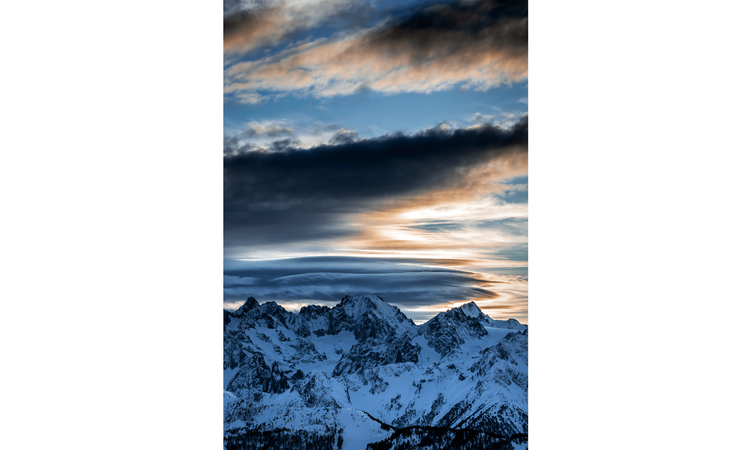 Cool winter sunset shown at 20 x 30cm (Standard 3:2) in a living room