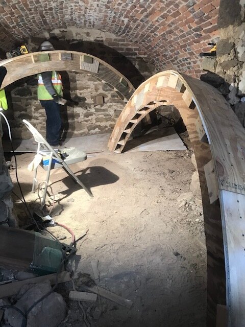 Arches for vault