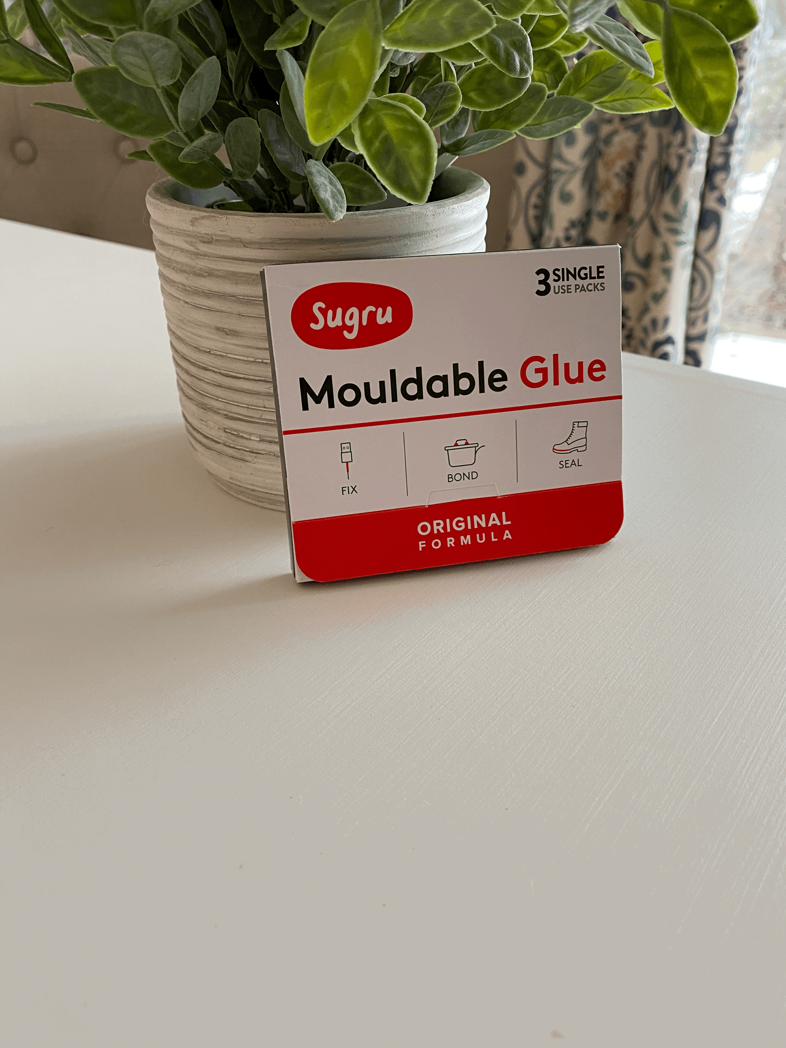 Sugru Moldable Plastic Glue — Cheaper than Wine