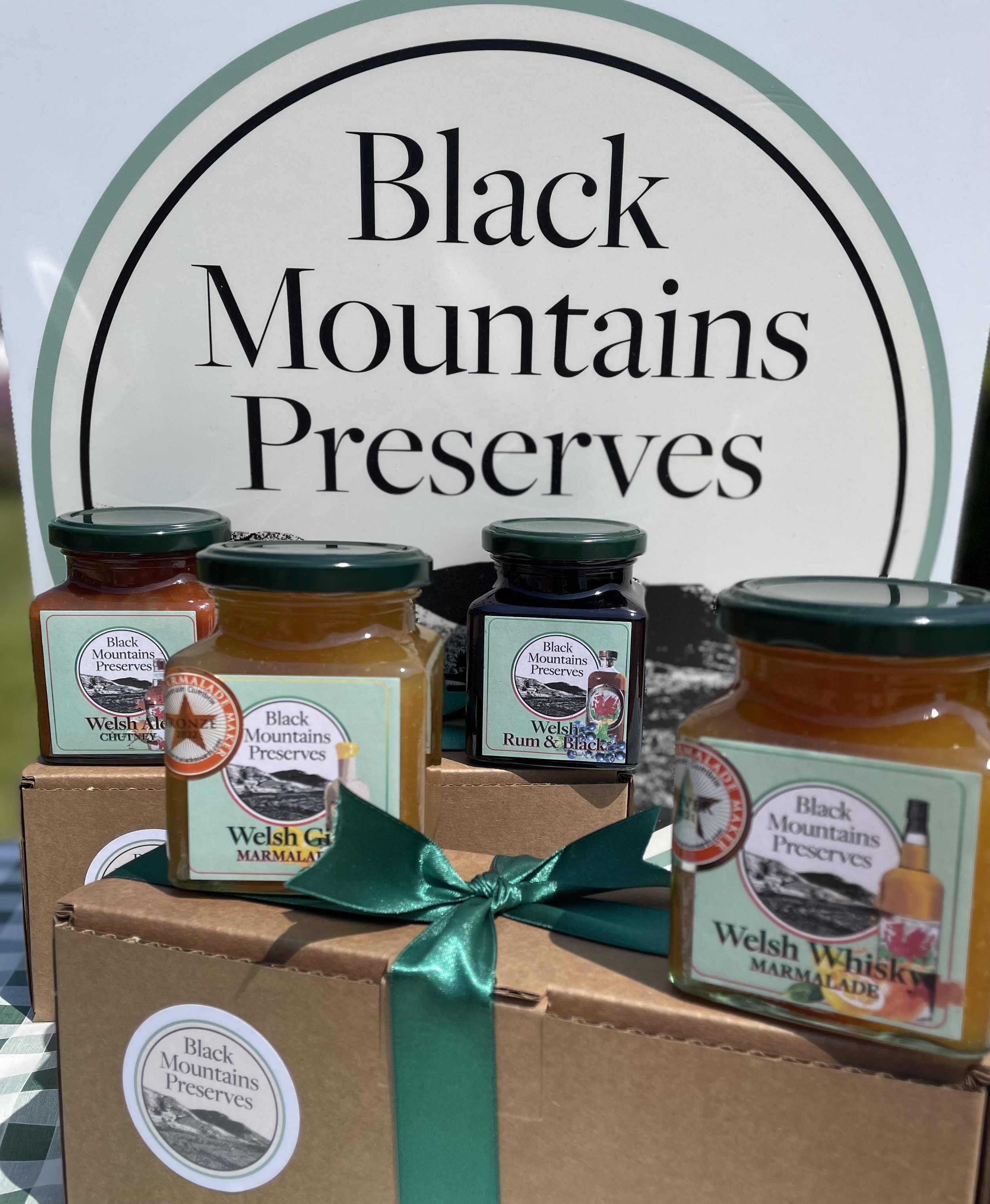 Welsh Preserves 🏴󠁧󠁢󠁷󠁬󠁳󠁿 Luxury Christmas Gift Set – Handmade Jam, Marmalade & Chutney | Black Mountains Preserves
