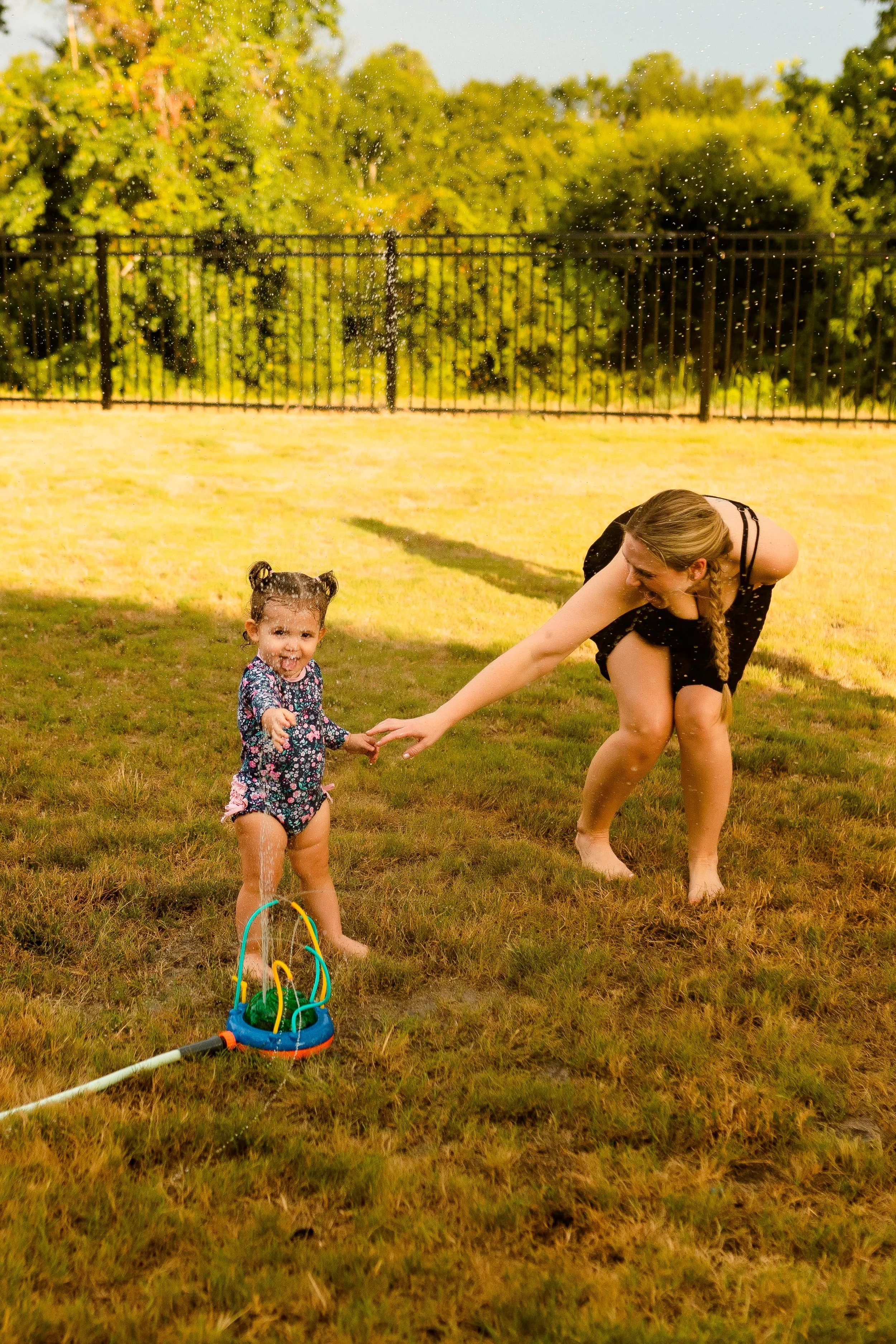 Why Summer in Houston Is Actually the Perfect Time for At-Home Photo Sessions