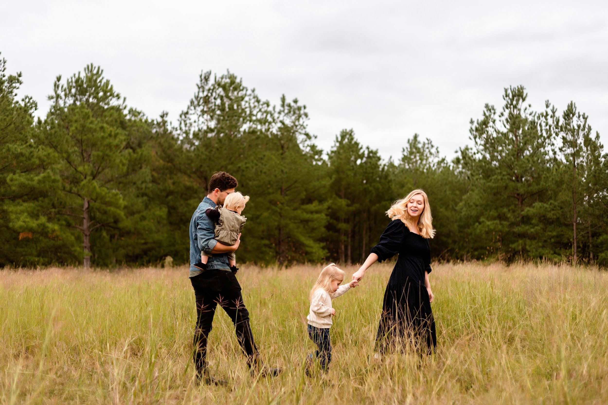 family-photoshoot-spring-texas.jpg