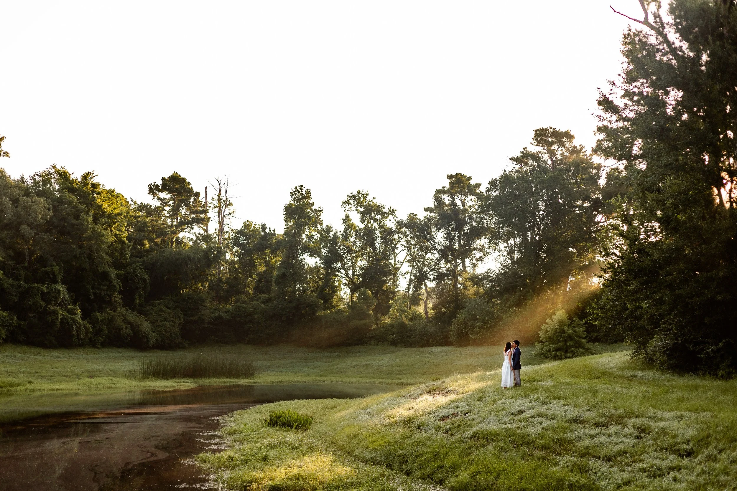 sunrise-photoshoot-couples-photographer-spring-texas.jpg