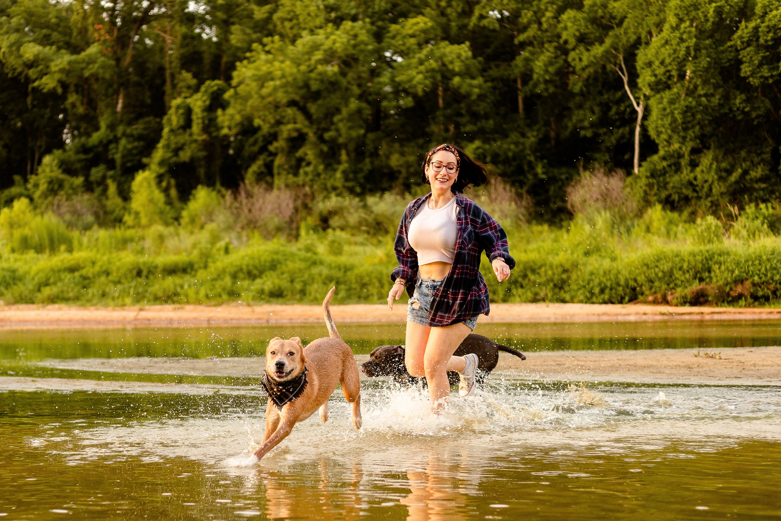The-Woodlands-Texas-Dog-Photographer-Creek-Photoshoot.jpg