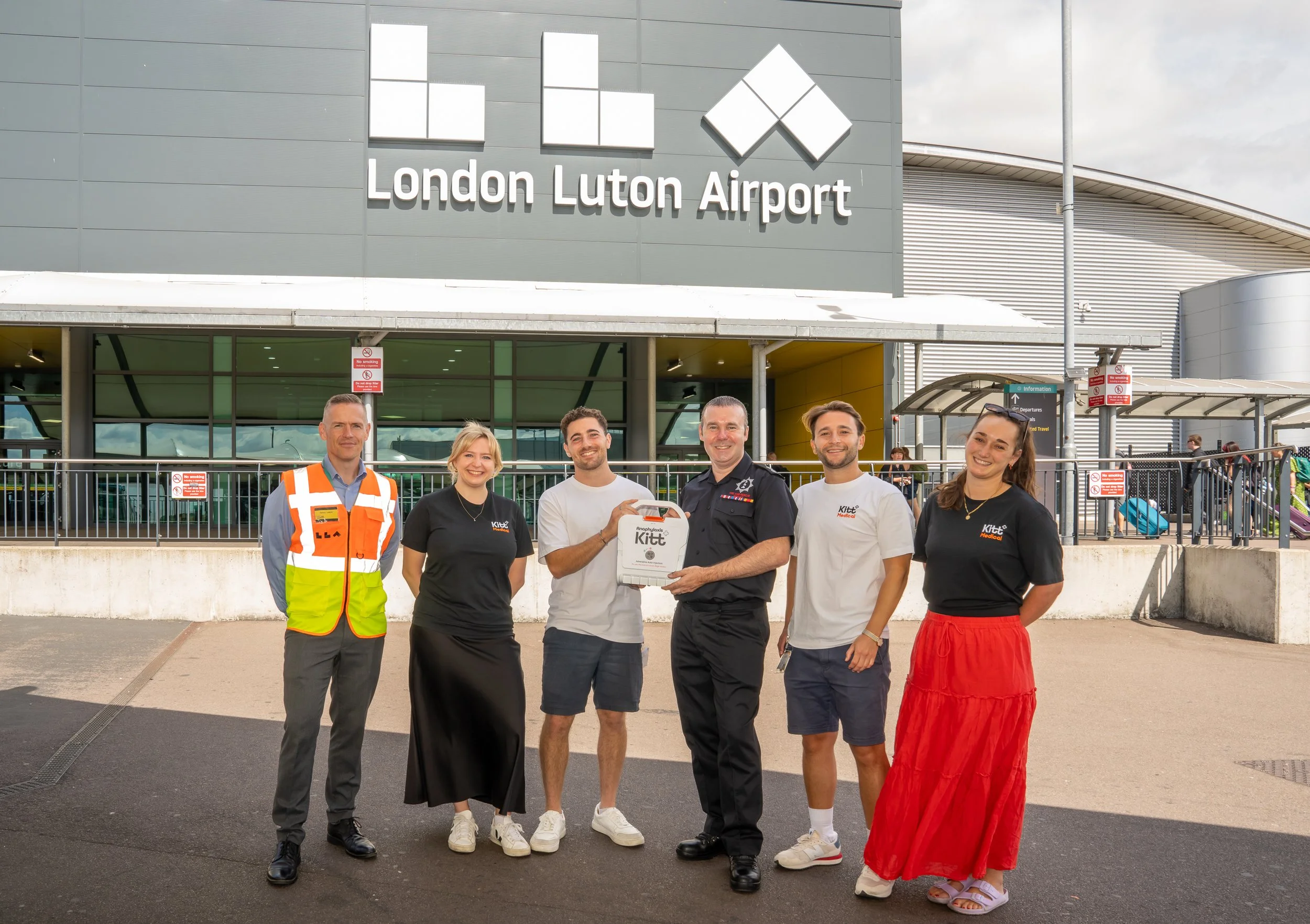 Airport Emergencies: London Luton is First UK Airport to Install Anaphylaxis Kits