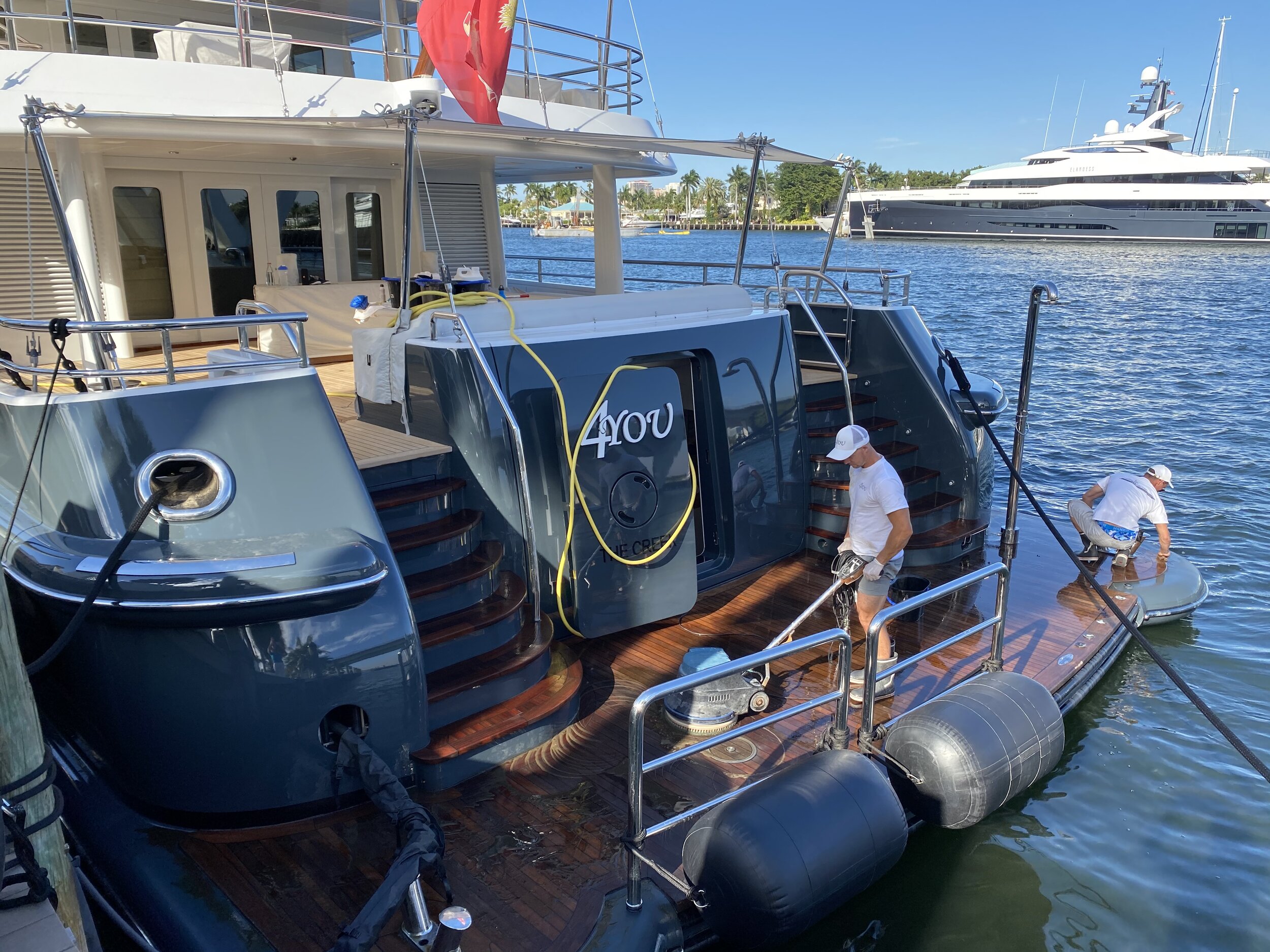 yacht cleaning