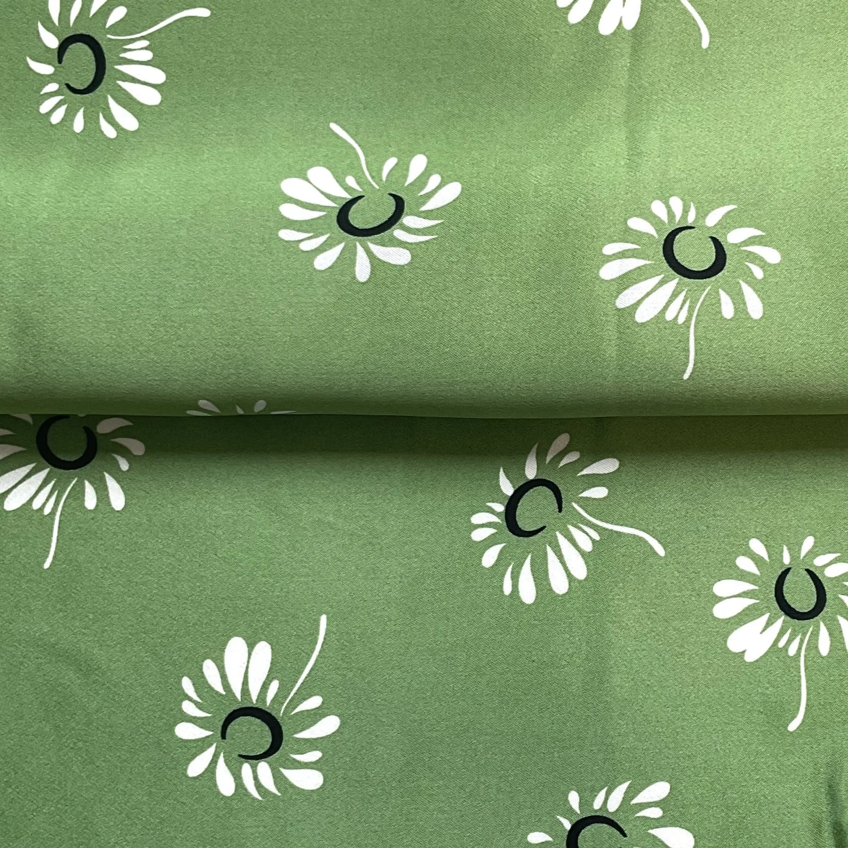 End of Roll Green Floral Printed Satin Viscose 3m