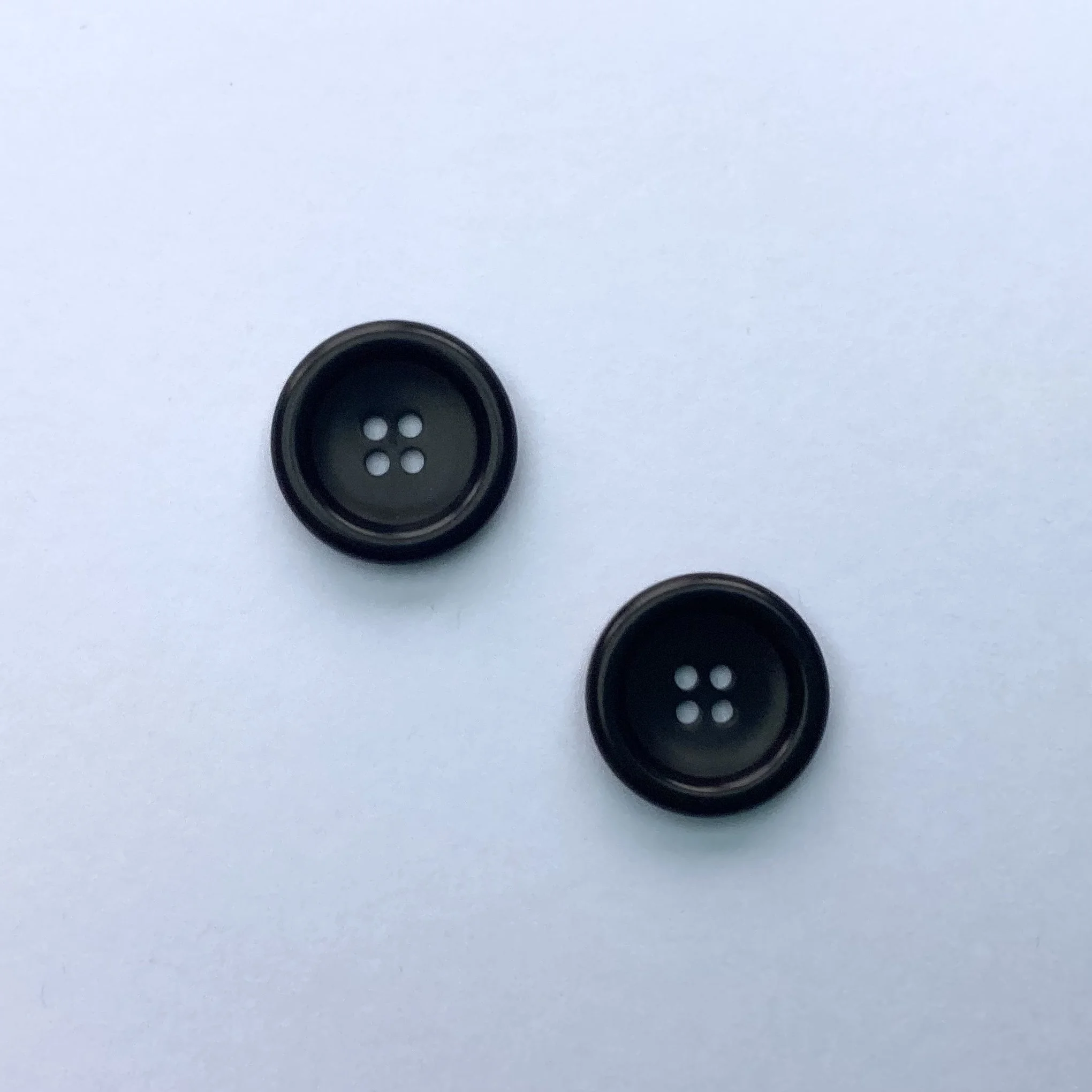 Black Matte Rounded 4 Hole Button 40L