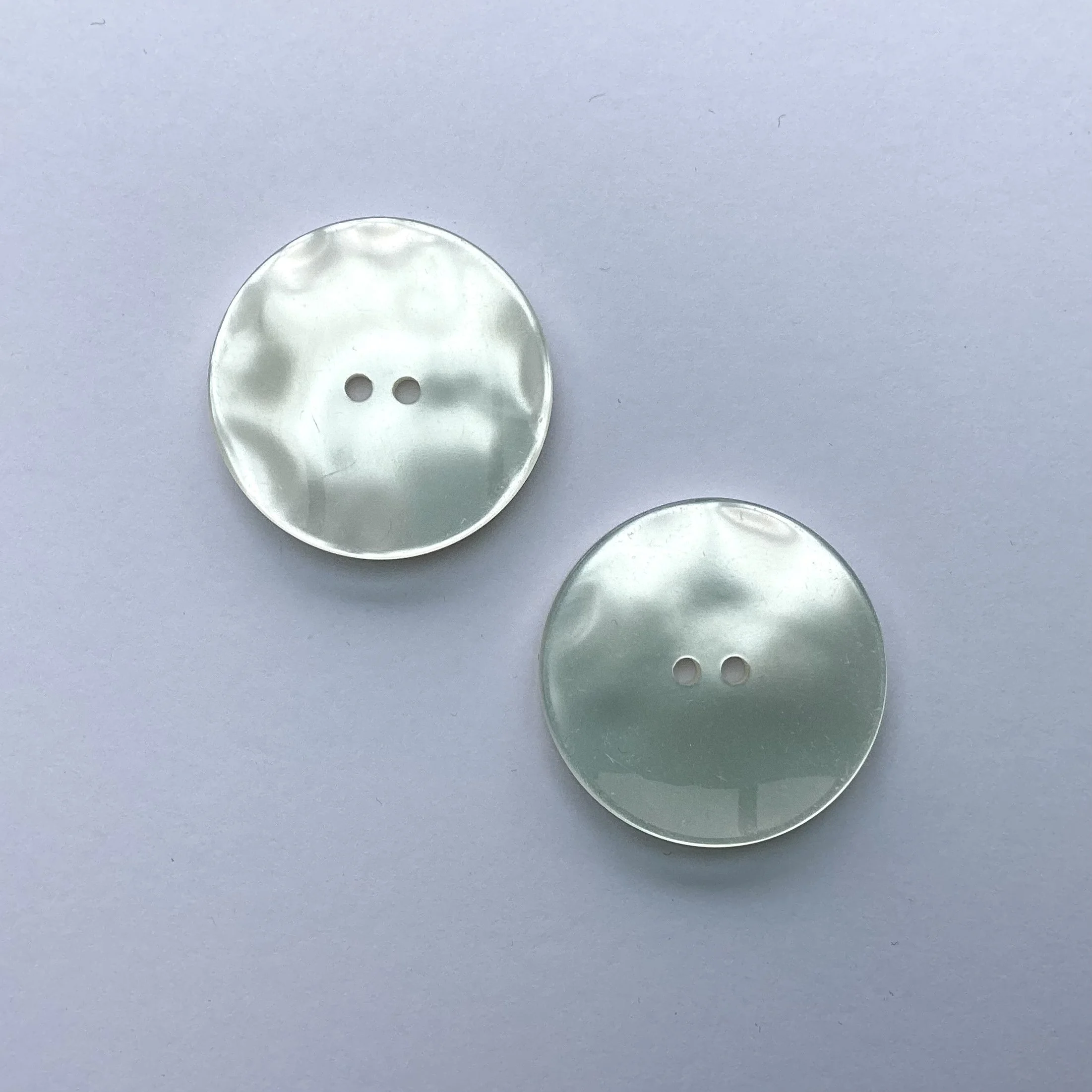 Ivory textured Shiny 2 hole coating Button 64L