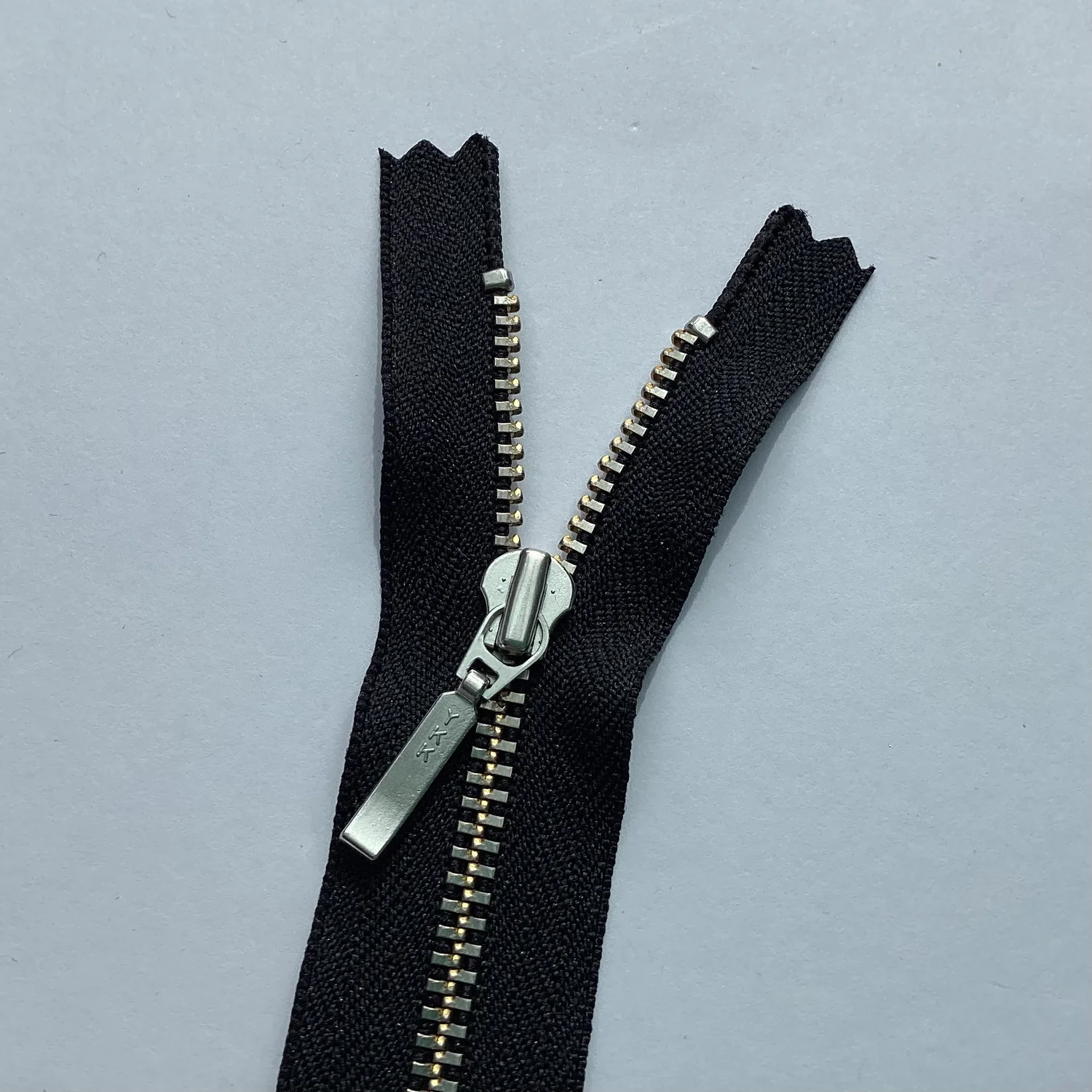 ＹＫＫ　2点購入 YKK Black Metal, Closed End Zip. 5.5”/13.5cm — Misan Store