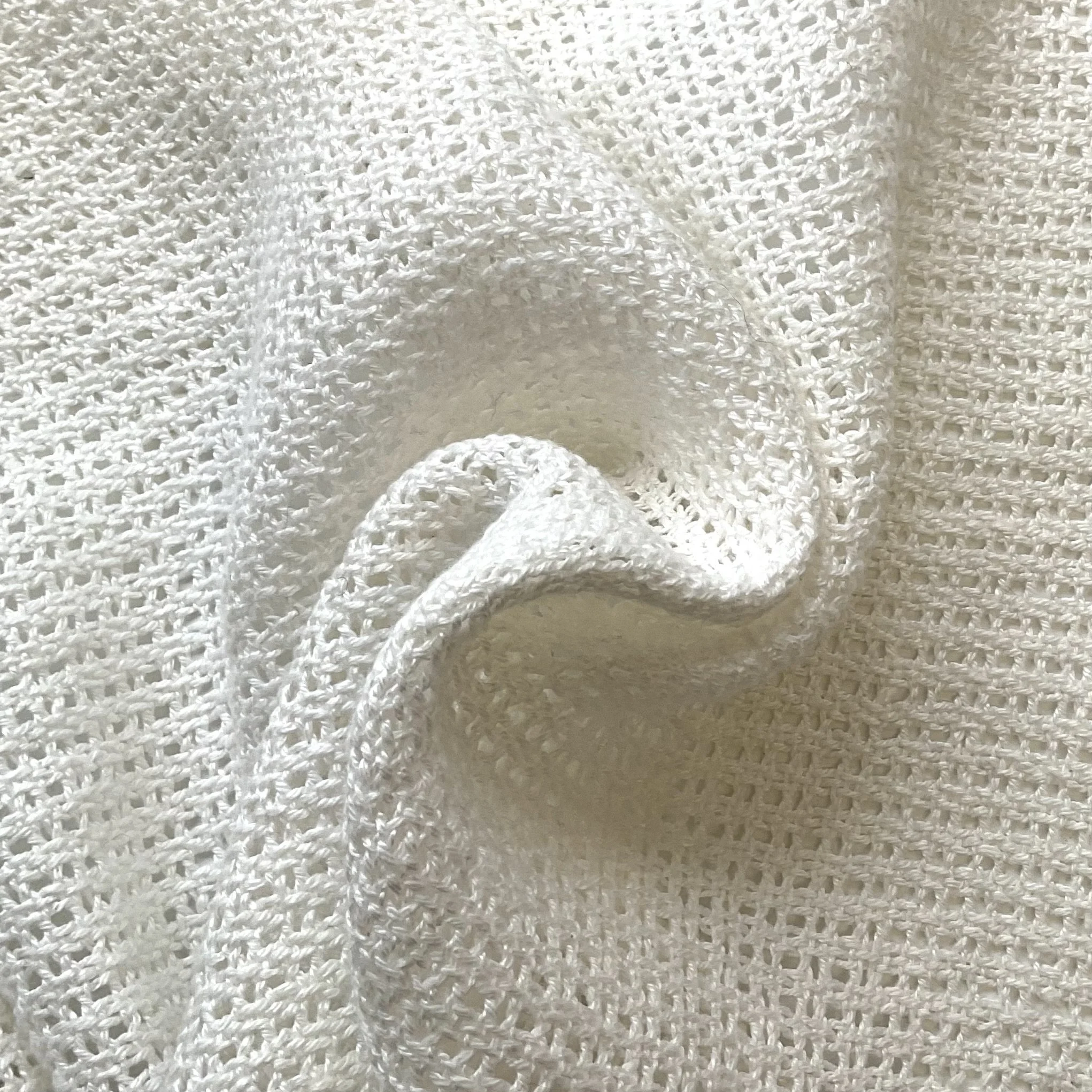 End of Roll White Open Weave Cotton 3.5m