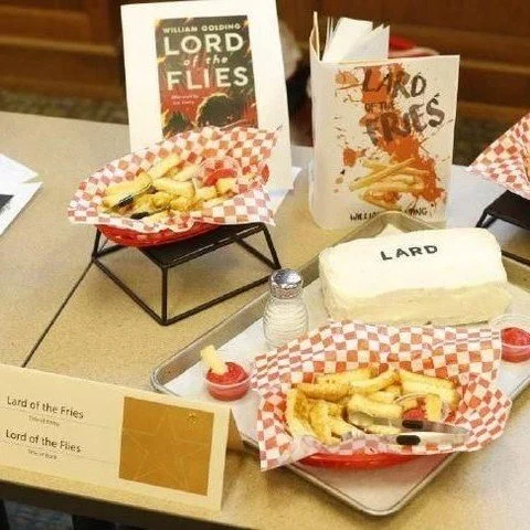 DYK: In partnership with the Oberlin Public Library, @oberlincollege hosts the annual Oberlin Edible Book Festival, which took place this year on Wednesday, April 1. The festival invites the community, college students, and visitors to come together 