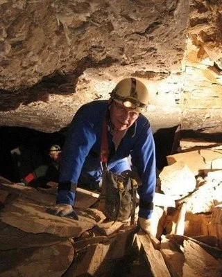 @oberlincollege alumnus, Roger Brucker, is still exploring caves at age 95. Brucker is a leading figure in modern cave exploration; he&rsquo;s spent decades exploring cave systems, especially the vast Mammoth Caves. His expertise led to his book &ldq