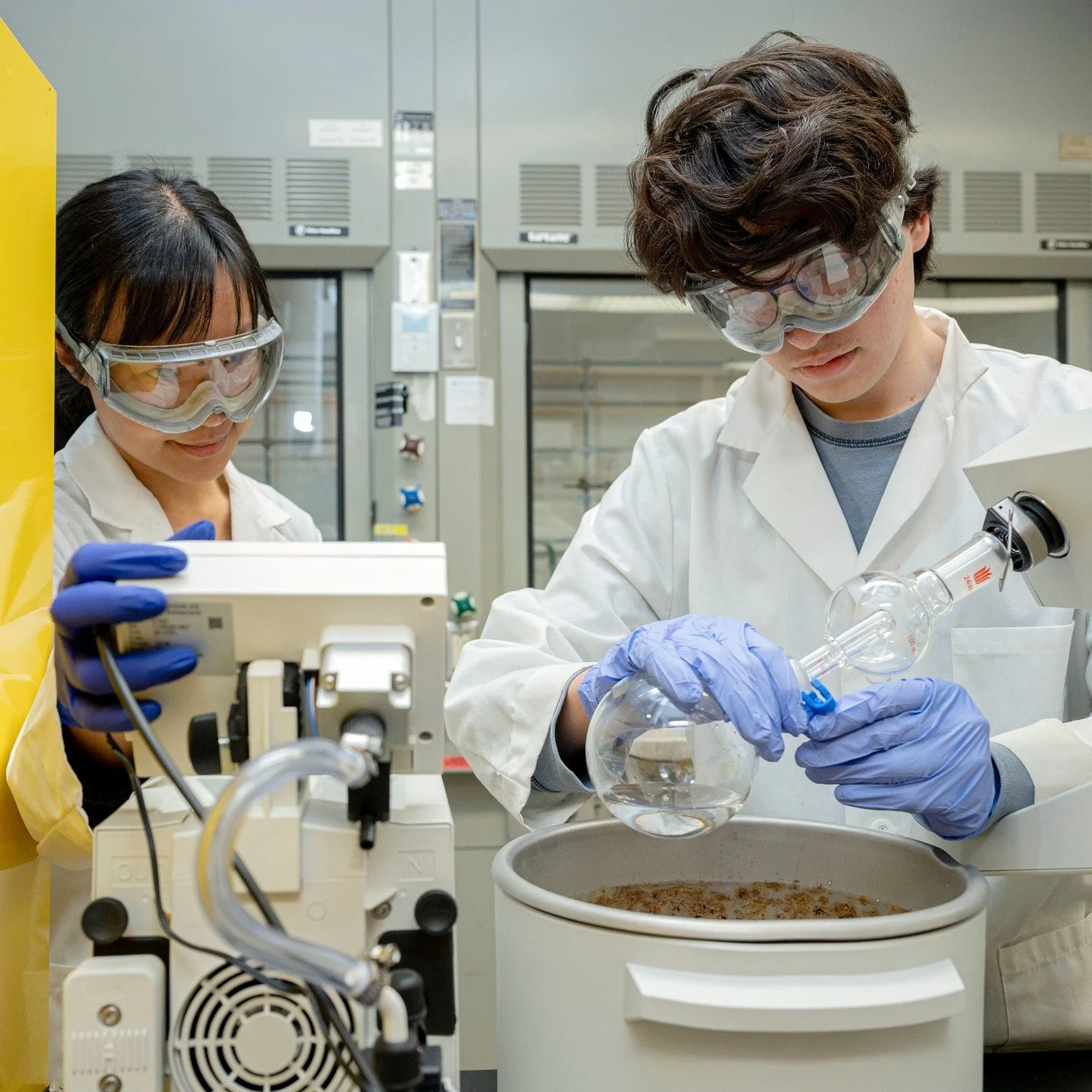 #MotW Here&rsquo;s one example out of 3,000: you&rsquo;re a double major in two disciplines that no one thought could be combined, but @oberlincollege makes this possible. You play club soccer, write for our student newspaper, The Oberlin Review, and