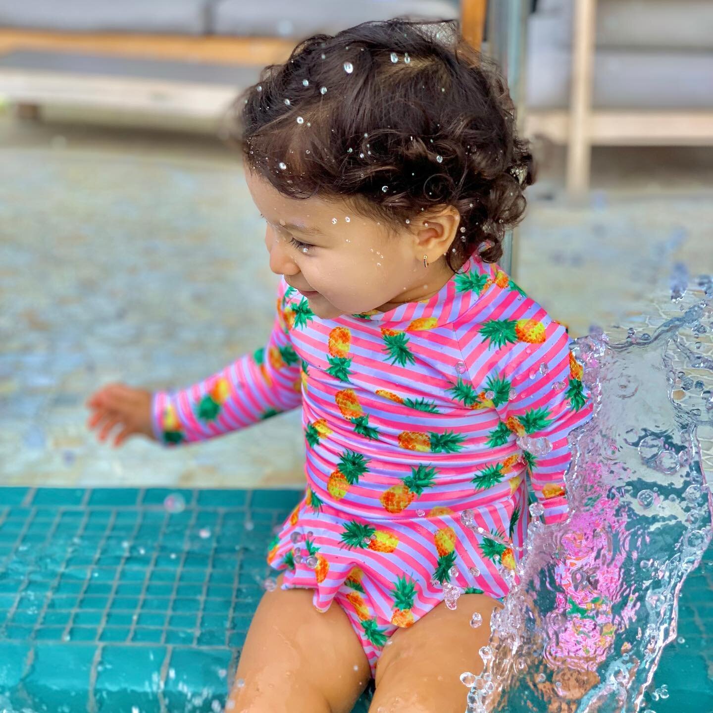 Kicks &amp; Splashes 🦶🏼💗💦
This little mini student only had a handful lessons and her progress is beyond amazing! She is not even 2 years old and impresses with her great bubbly personality and fast learning skills!
Not only does she love her kic