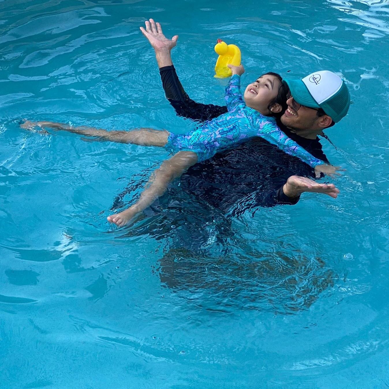 Watch the child whisperer Christian introducing this little princess to back floating 🙏🏼💓🤩
.
.
.
.
#swimhaven #babyswimming #soflo #miami #florida #pool #poolparty #drowiningprevention #americanredcross #instructor #swimlessons #swimlessonsuccess