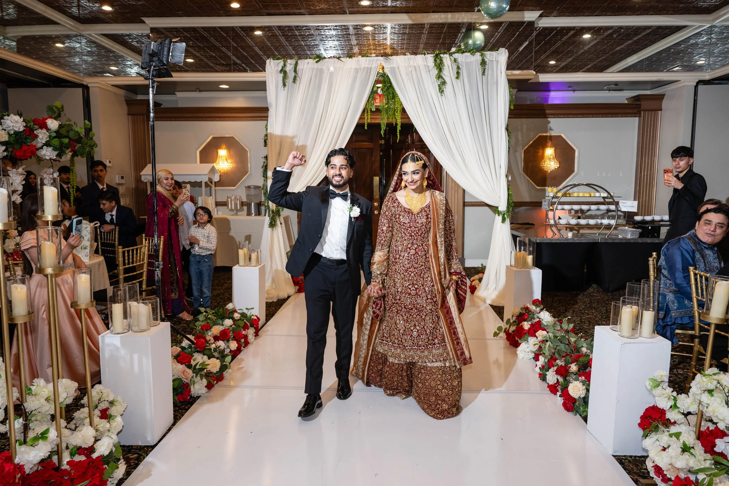 ahsan-aatika-sneak-peek-david-baker-studios-540.JPG