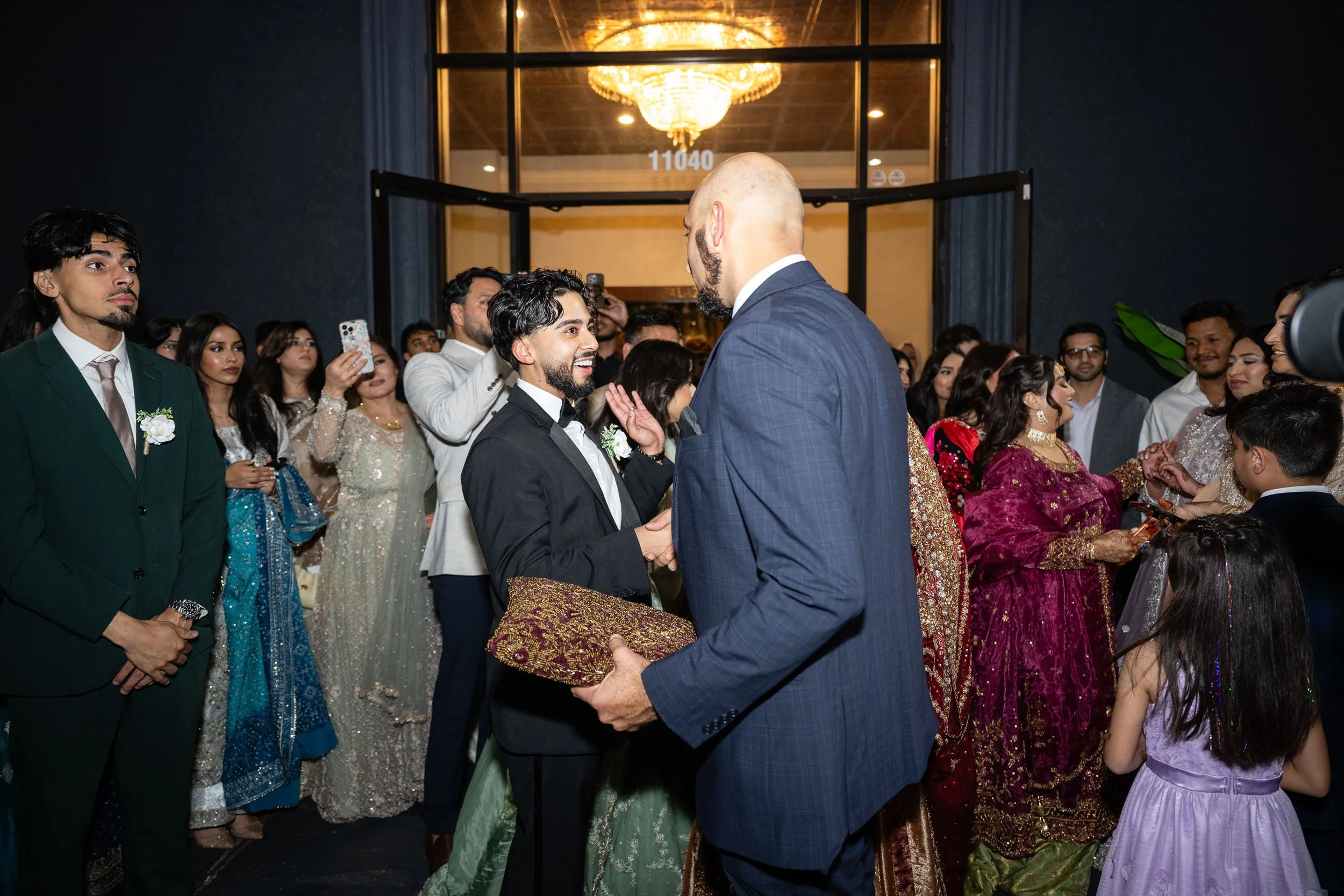 ahsan-aatika-sneak-peek-david-baker-studios-815.JPG