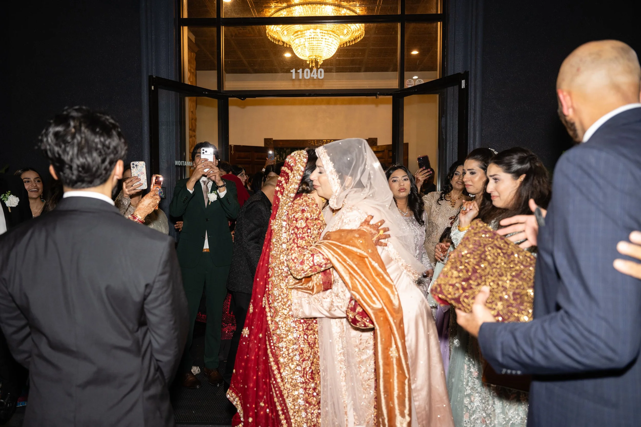 ahsan-aatika-sneak-peek-david-baker-studios-793.JPG