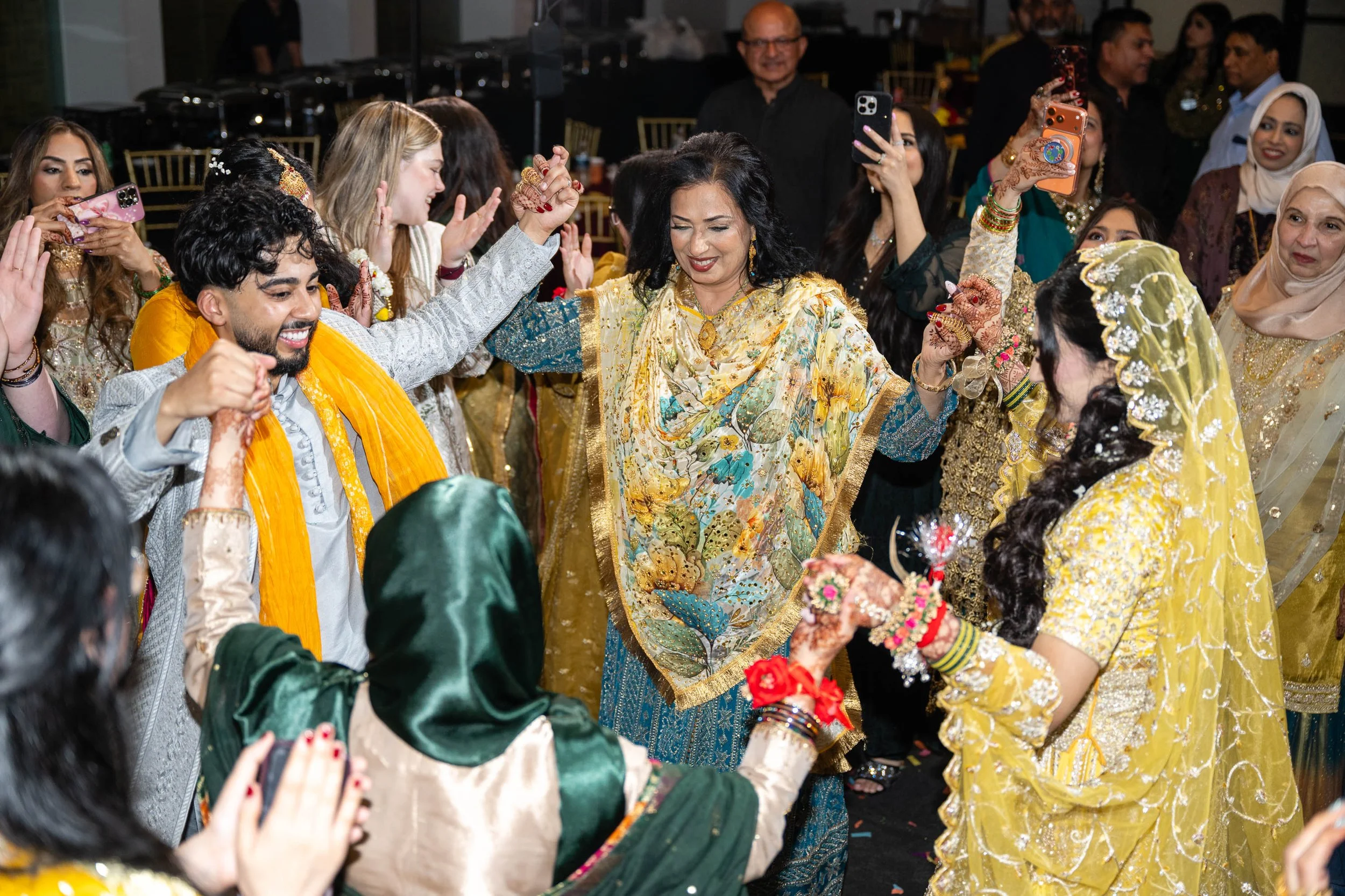 ahsan-aatika-sneak-peek-david-baker-studios-444.JPG