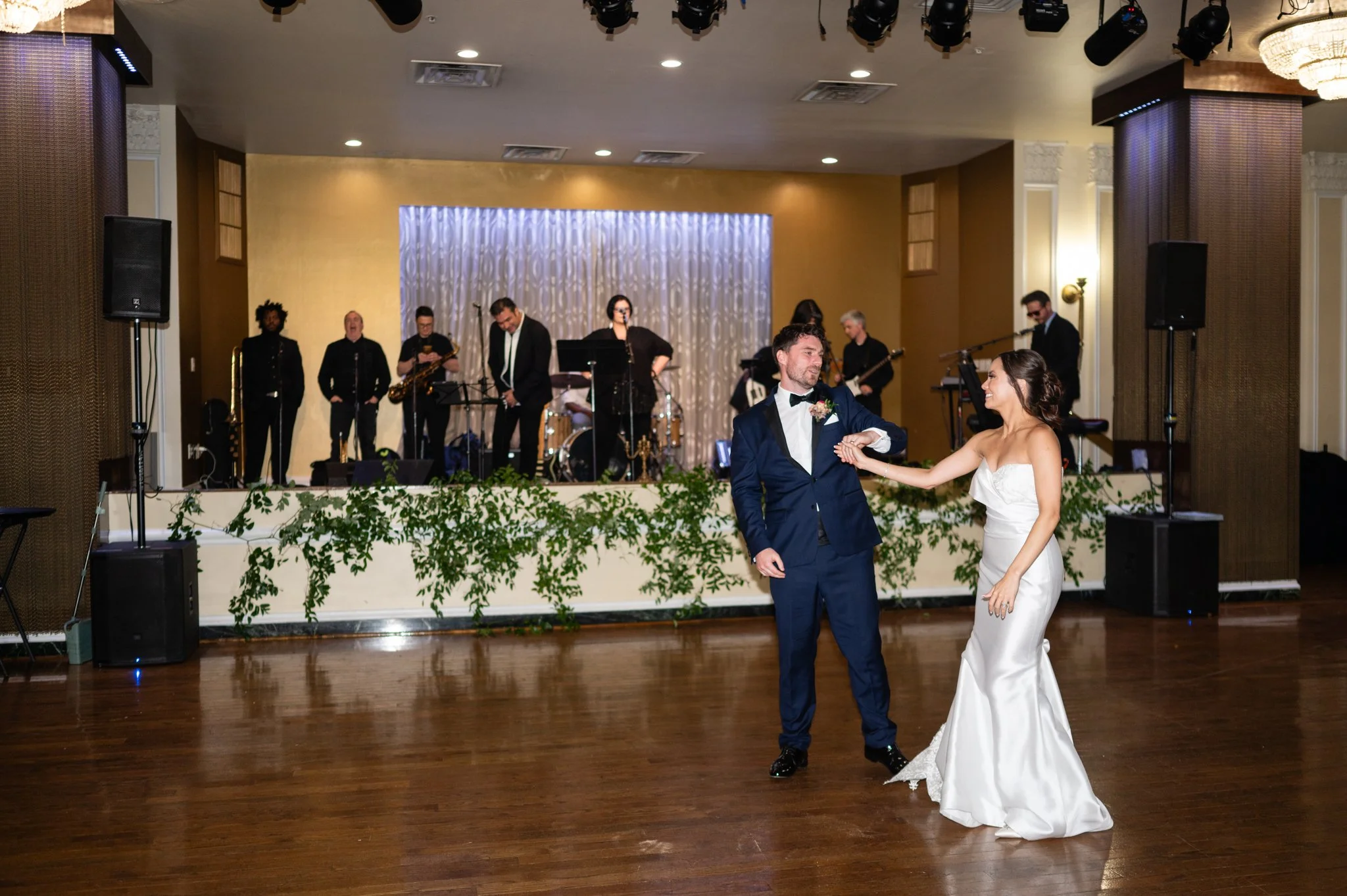 Houston Wedding Photographer | Crystal Ballroom | Houston TX | David Baker Studios LLC - 7693.JPG