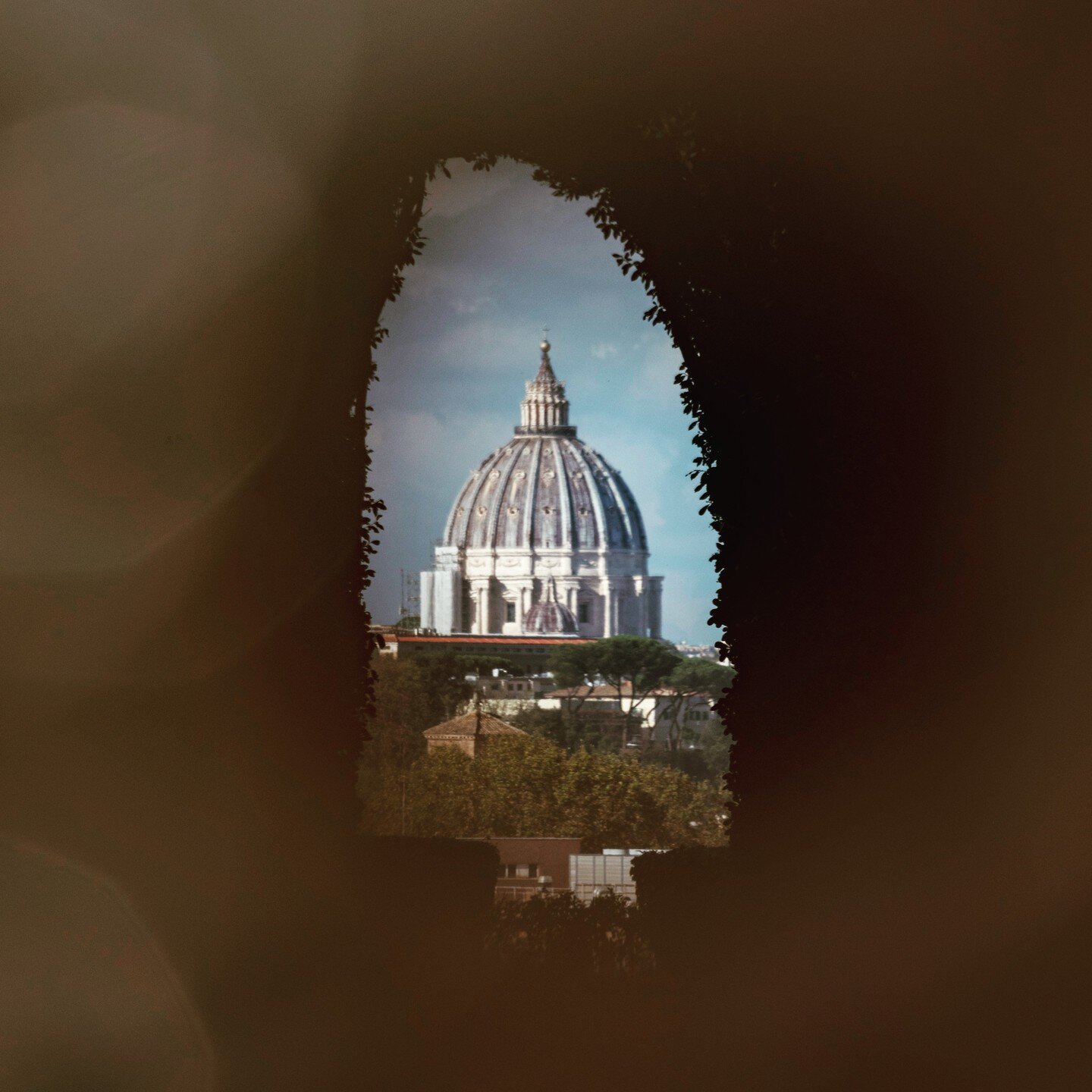 Keyhole Rome!

#Rome #Roma #Rom #Keyhole #Petersdom #Prati #Italy #basilicadisanpietro #Nikon