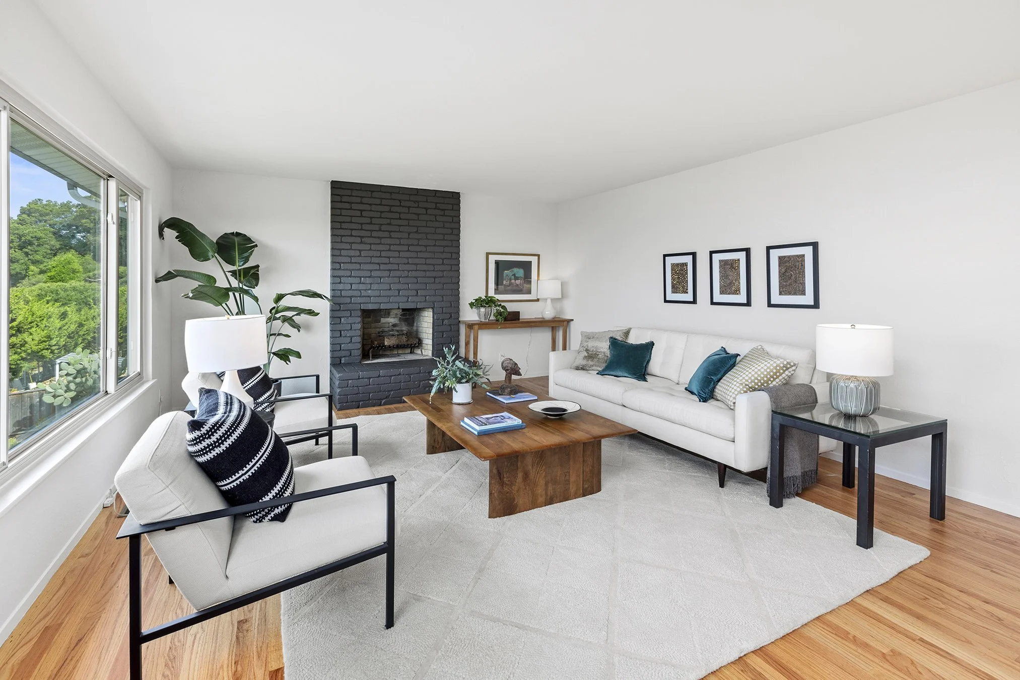 381Crestmont LR5.jpg