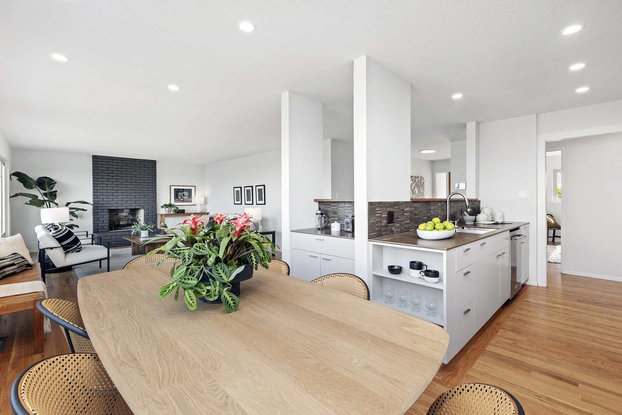 381Crestmont DR3.jpg